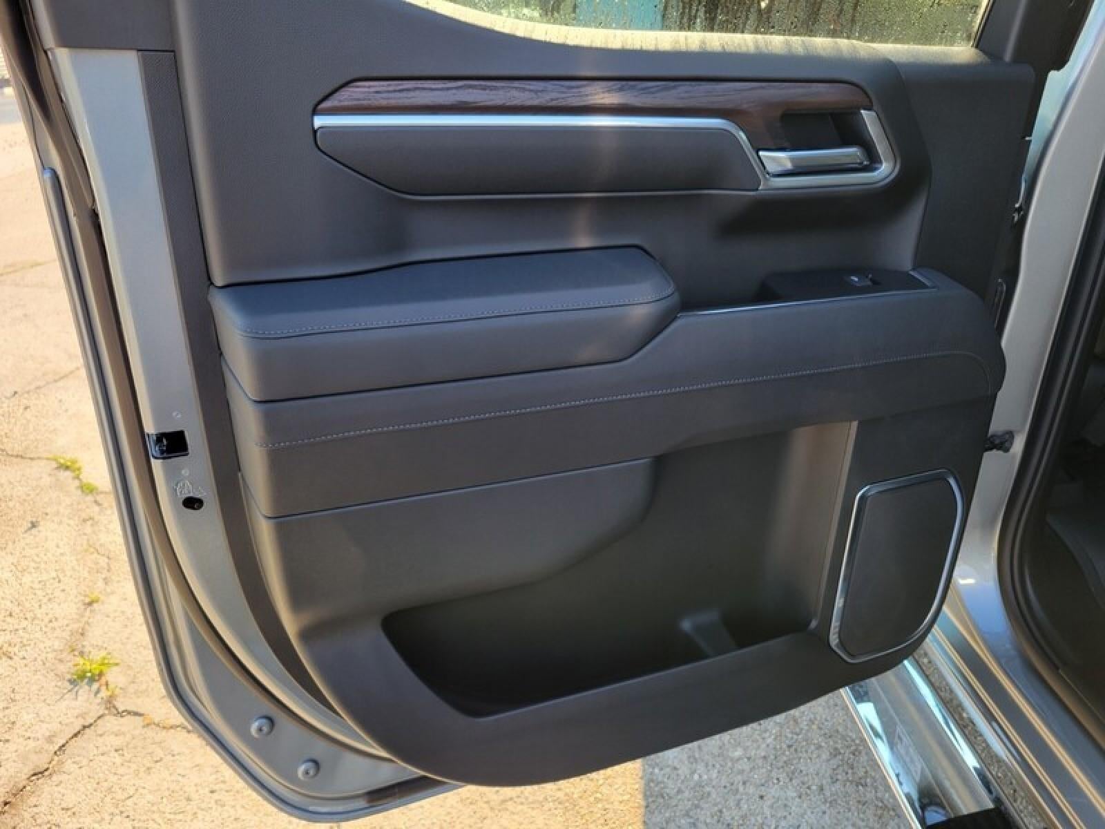 2026 GMC Sierra 1500 Crew Cab Short Box 4-Wheel Drive SLT