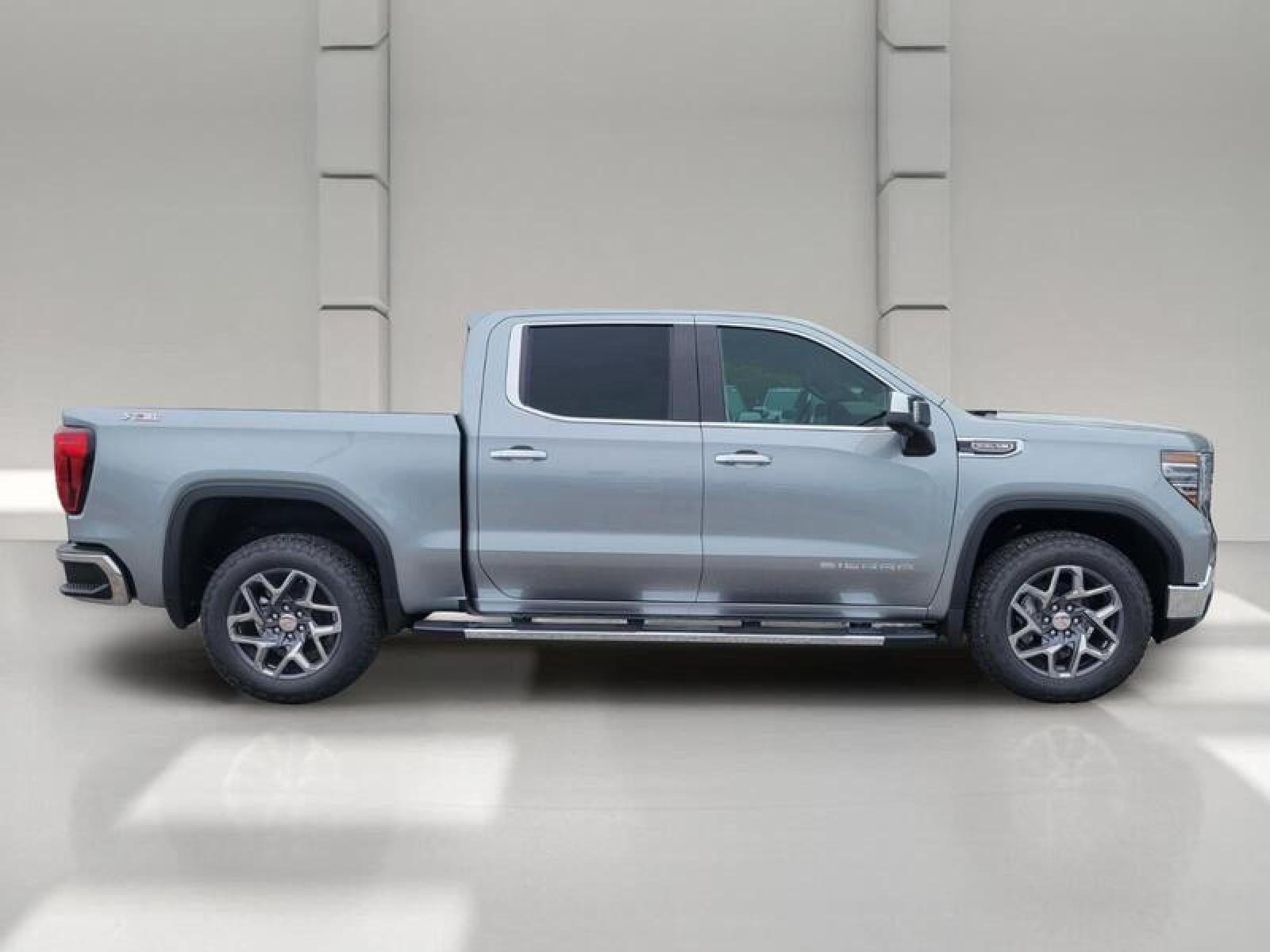 2026 GMC Sierra 1500 Crew Cab Short Box 4-Wheel Drive SLT