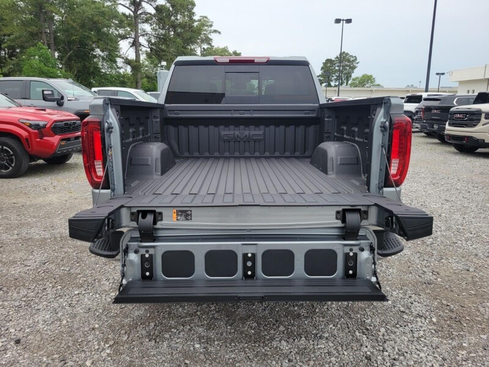2026 GMC Sierra 1500 Crew Cab Short Box 4-Wheel Drive SLT
