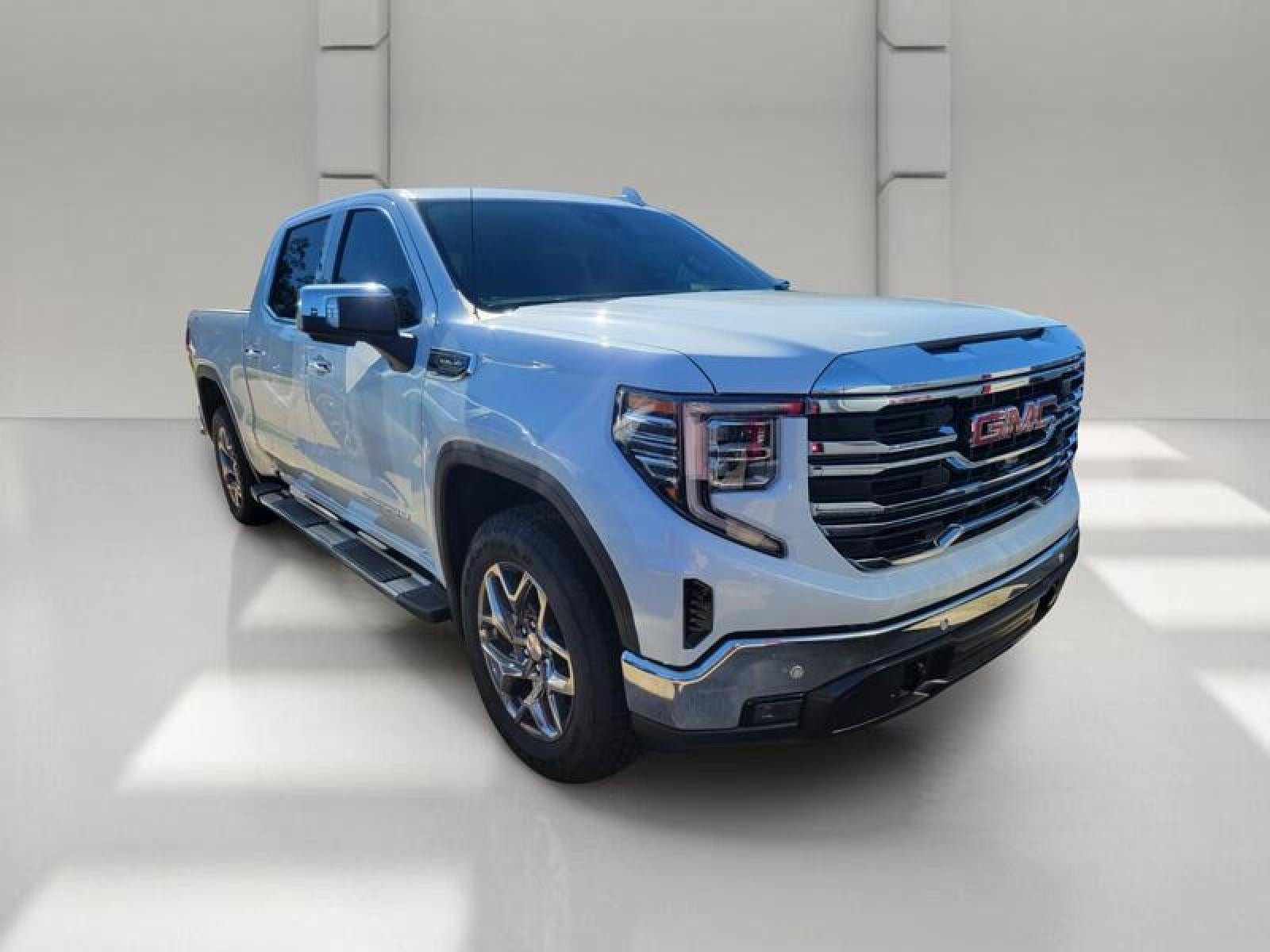 2026 GMC Sierra 1500 Crew Cab Short Box 4-Wheel Drive SLT