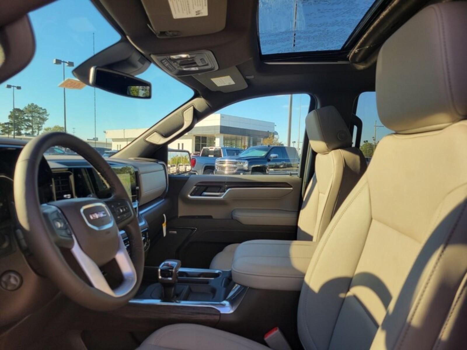 2026 GMC Sierra 1500 Crew Cab Short Box 4-Wheel Drive SLT