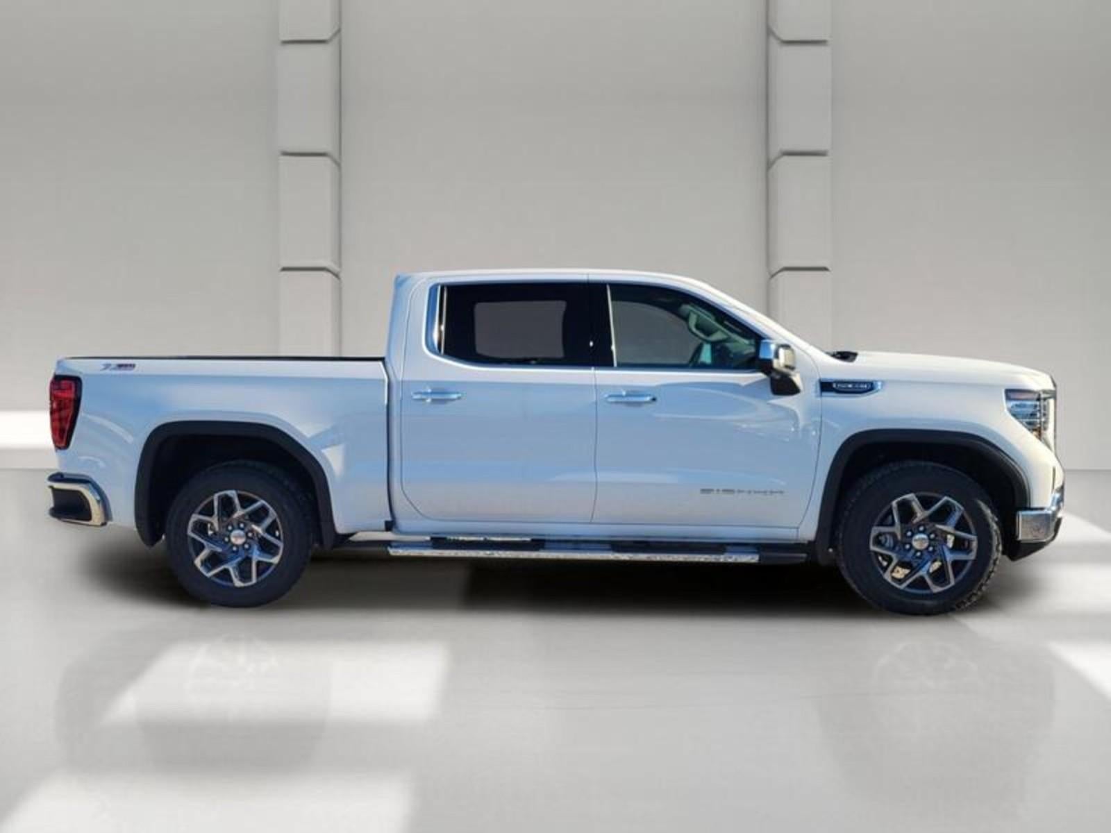 2026 GMC Sierra 1500 Crew Cab Short Box 4-Wheel Drive SLT