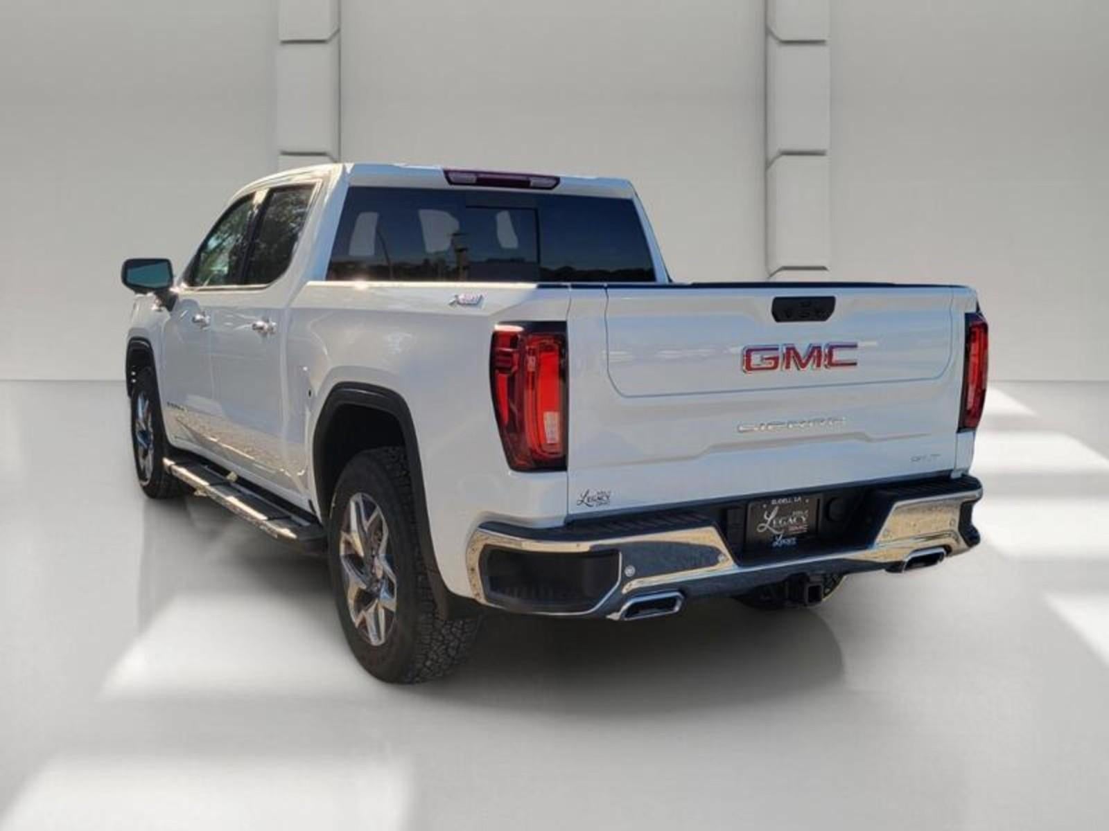 2026 GMC Sierra 1500 Crew Cab Short Box 4-Wheel Drive SLT