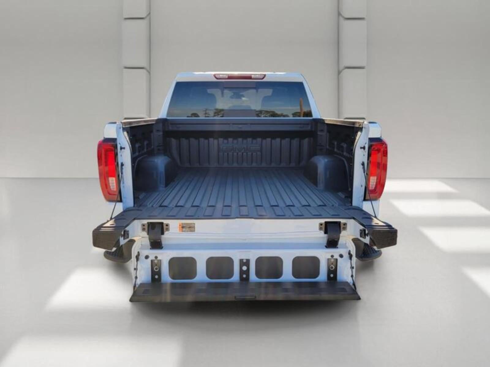 2026 GMC Sierra 1500 Crew Cab Short Box 4-Wheel Drive SLT
