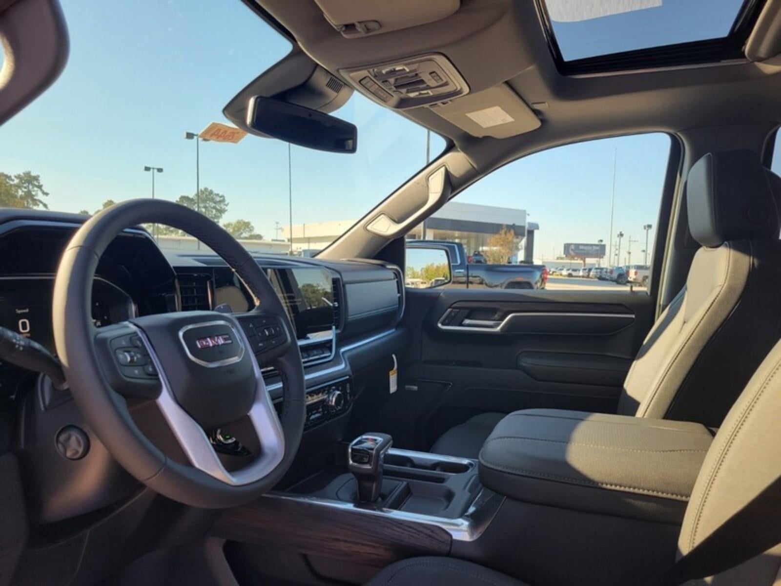 2026 GMC Sierra 1500 Crew Cab Short Box 4-Wheel Drive SLT