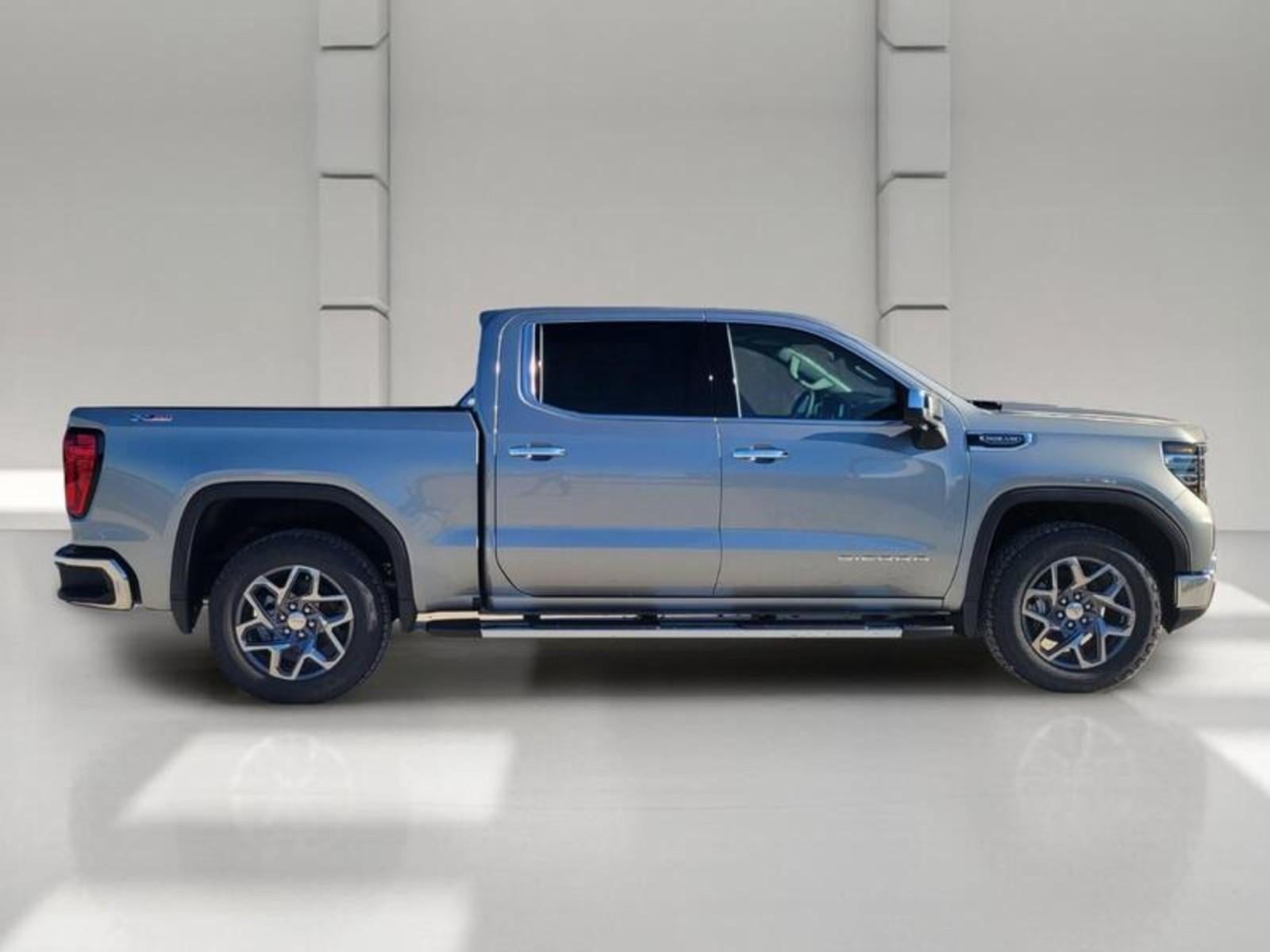 2026 GMC Sierra 1500 Crew Cab Short Box 4-Wheel Drive SLT