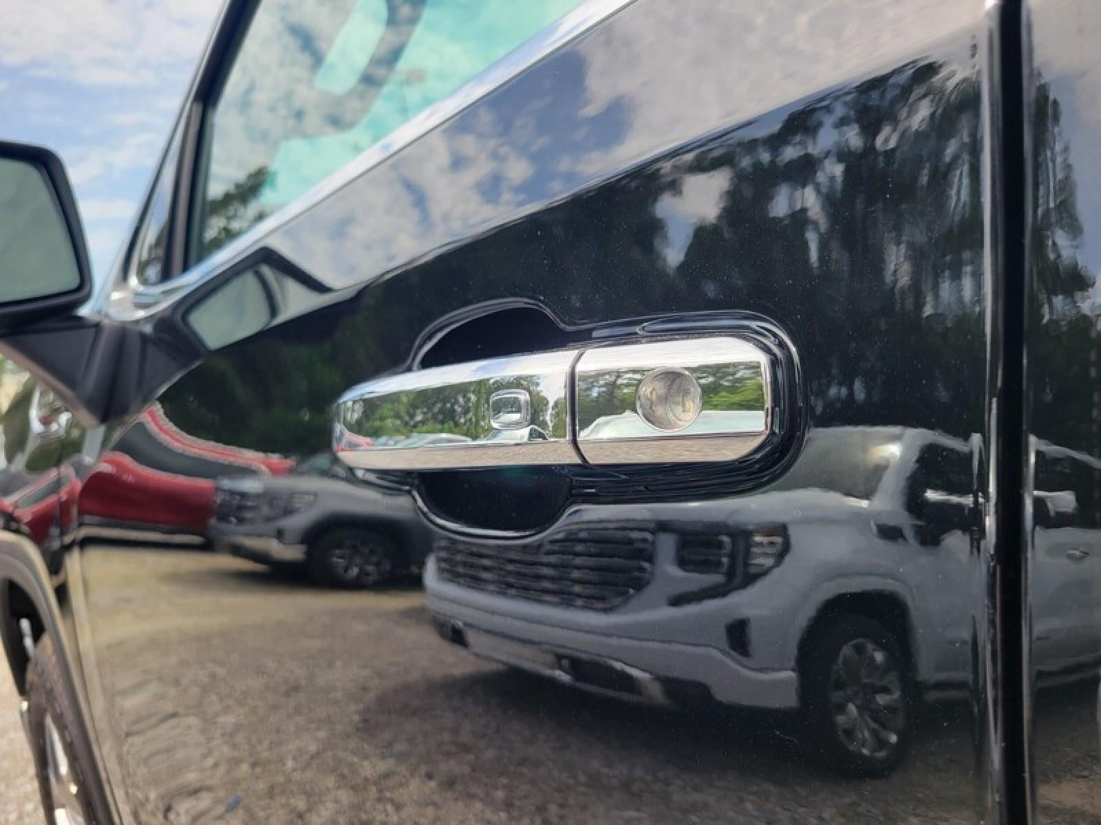 2026 GMC Sierra 1500 Crew Cab Short Box 4-Wheel Drive SLT