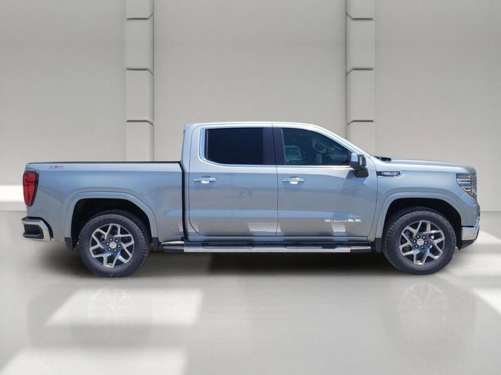 2026 GMC Sierra 1500 Crew Cab Short Box 4-Wheel Drive SLT