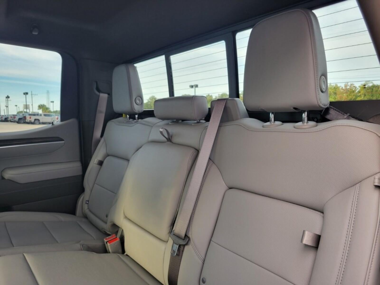 2026 GMC Sierra 1500 Crew Cab Short Box 4-Wheel Drive SLT