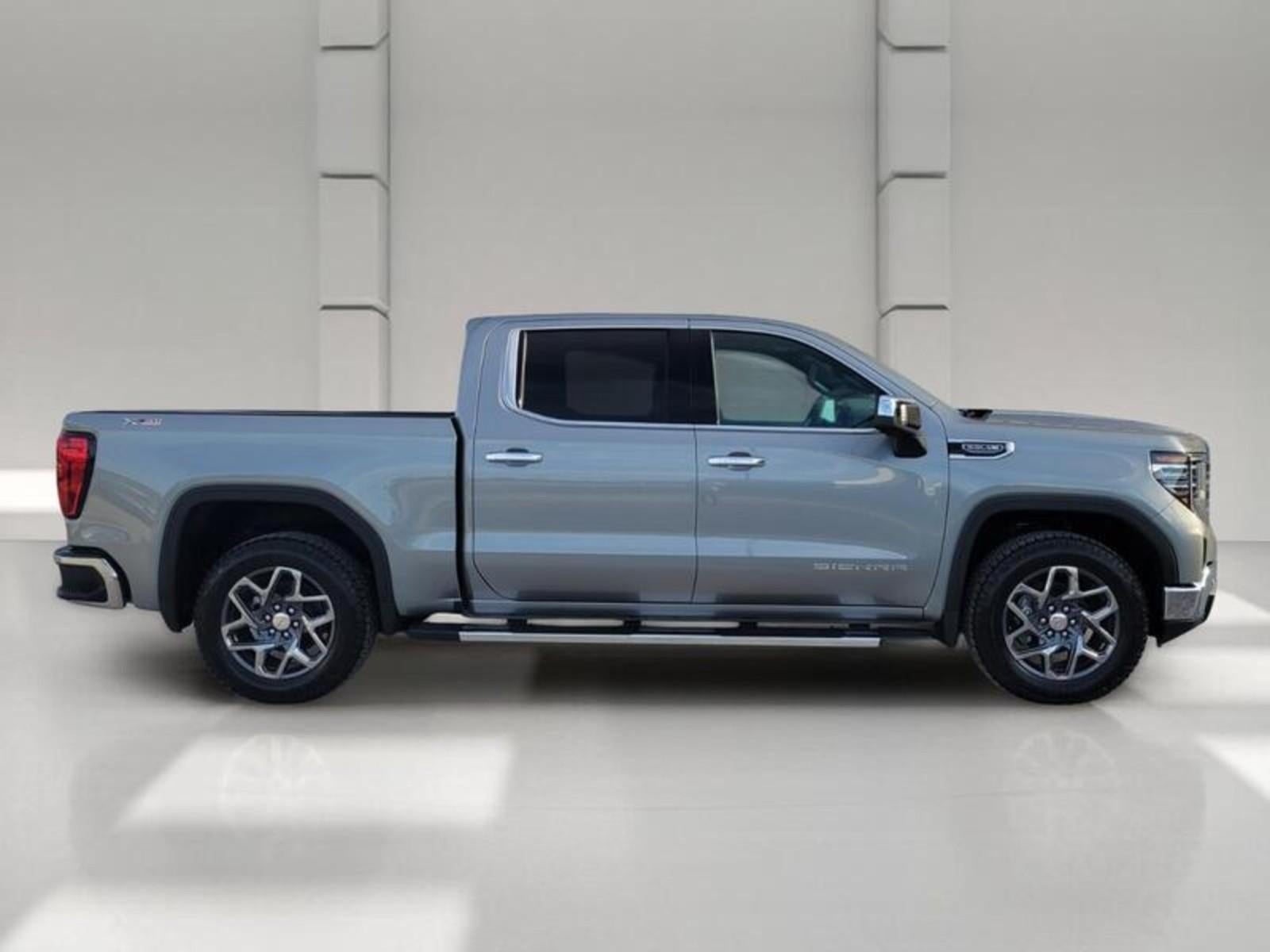 2026 GMC Sierra 1500 Crew Cab Short Box 4-Wheel Drive SLT