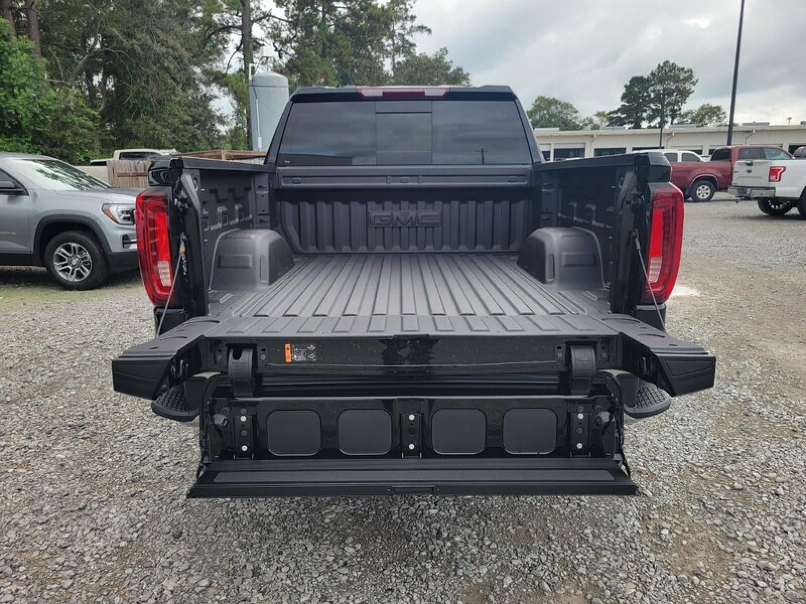 2026 GMC Sierra 1500 Crew Cab Short Box 4-Wheel Drive SLT