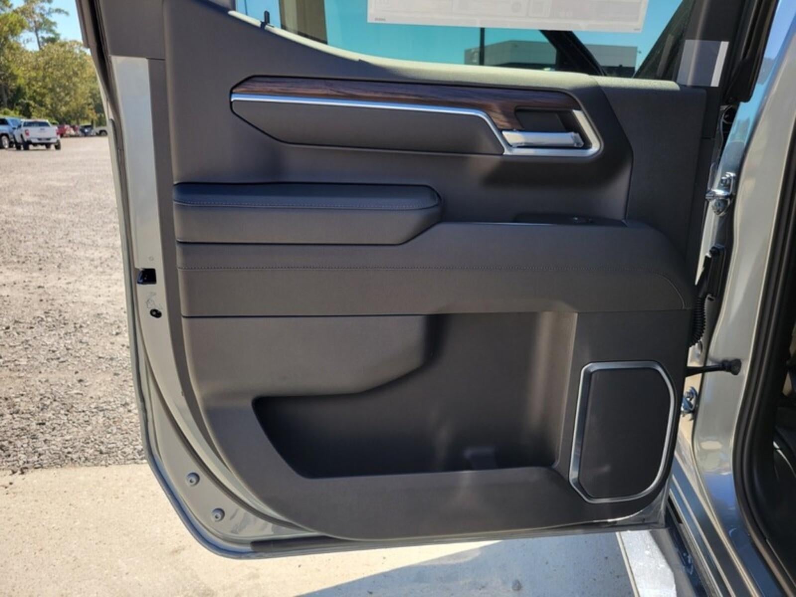 2026 GMC Sierra 1500 Crew Cab Short Box 4-Wheel Drive SLT