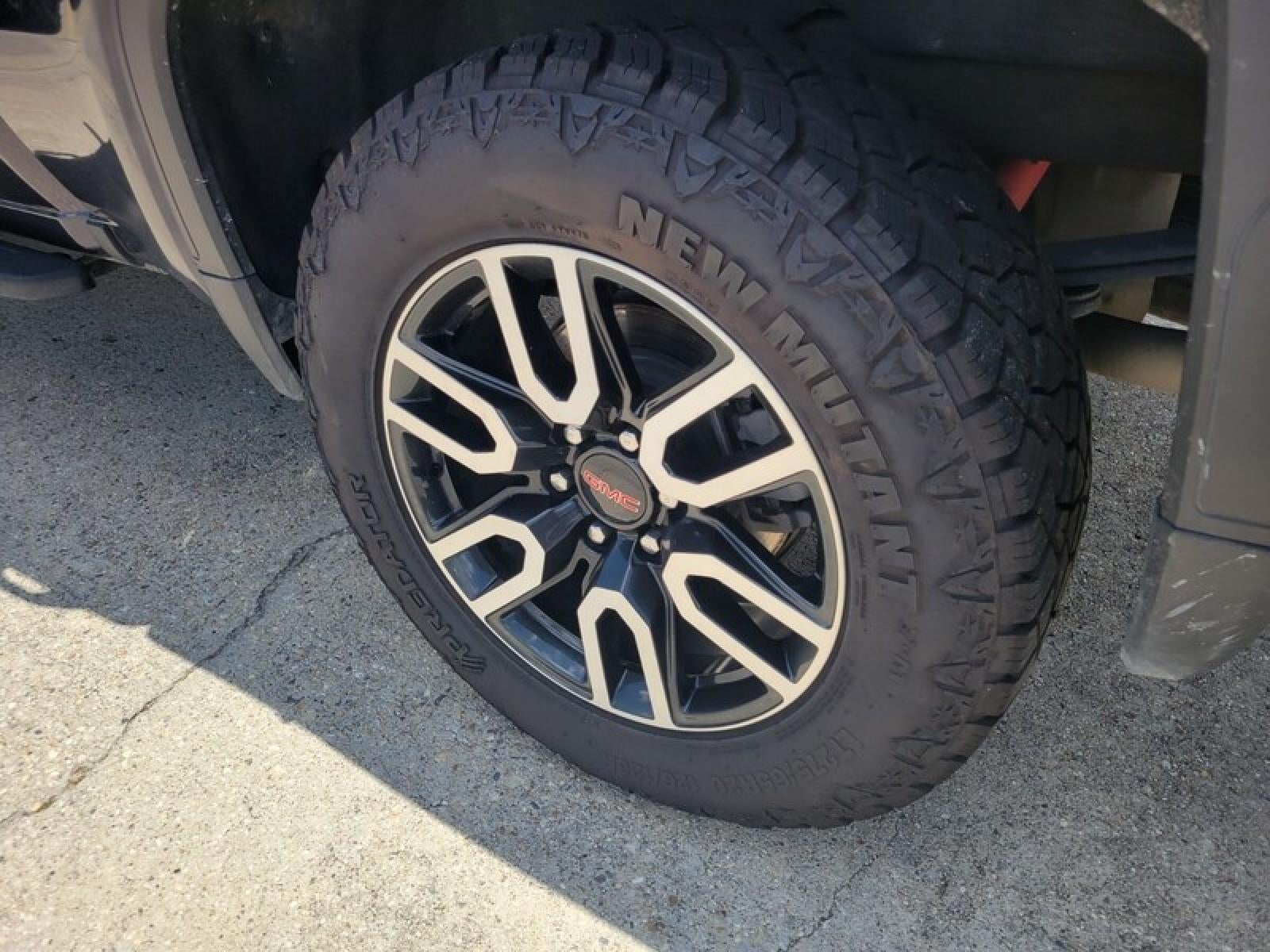 2023 GMC Sierra 1500 AT4