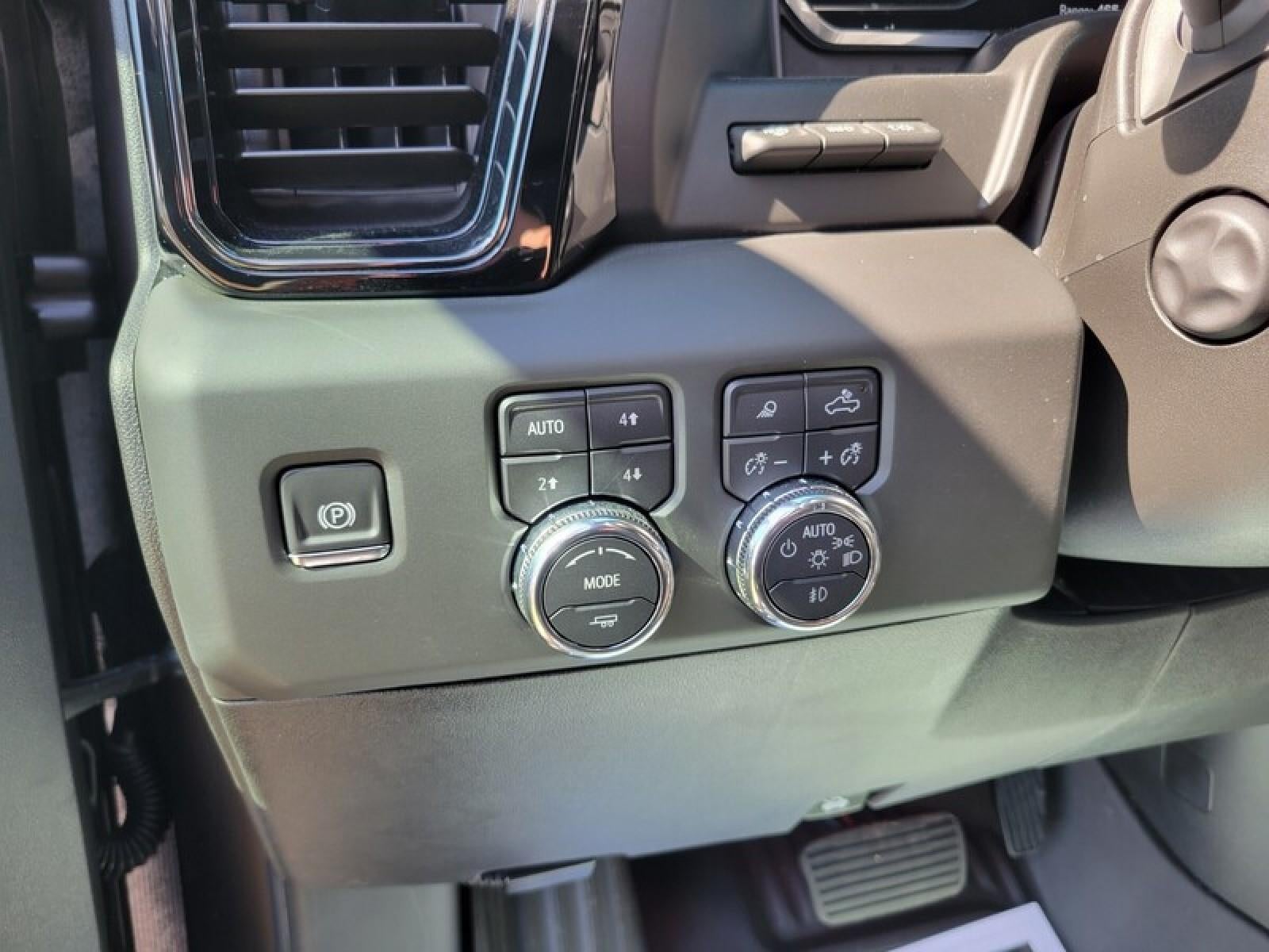 2025 GMC Sierra 1500 Crew Cab Short Box 4-Wheel Drive AT4