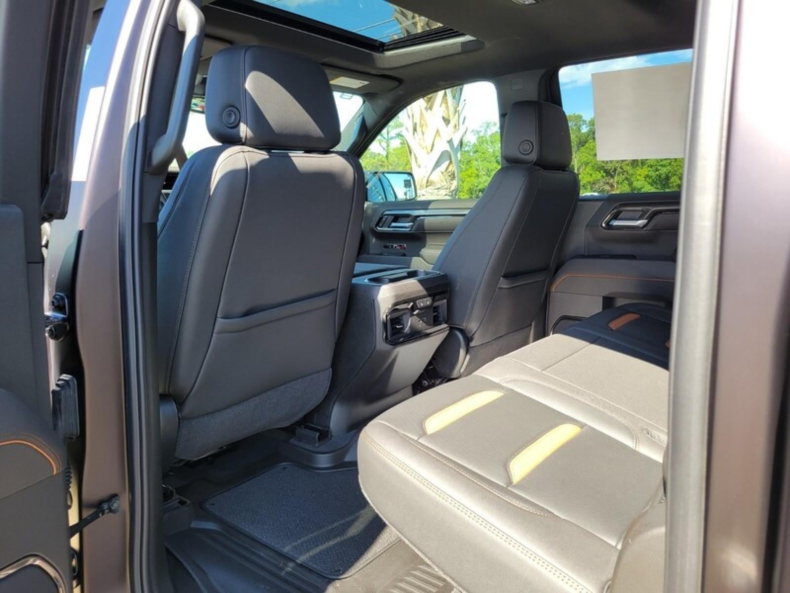 2025 GMC Sierra 1500 Crew Cab Short Box 4-Wheel Drive AT4