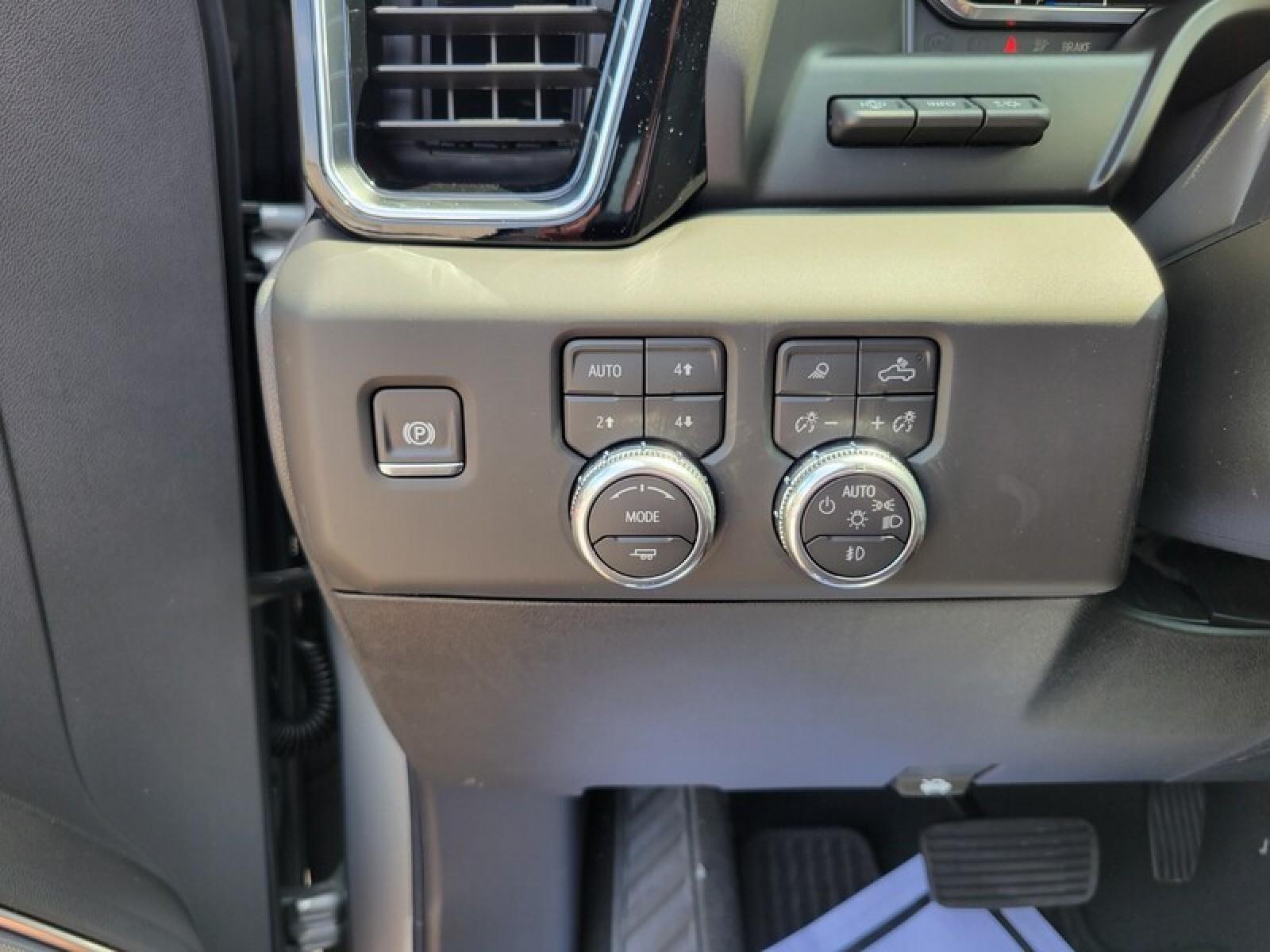 2026 GMC Sierra 1500 Crew Cab Short Box 4-Wheel Drive Denali Ultimate