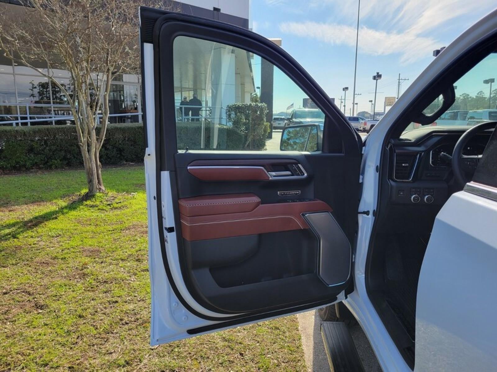 2026 GMC Sierra 1500 Crew Cab Short Box 4-Wheel Drive Denali Ultimate