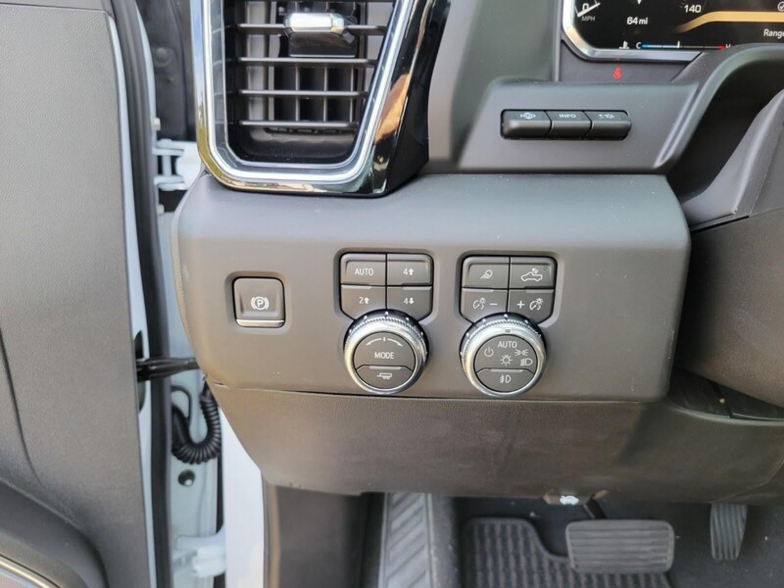 2026 GMC Sierra 1500 Crew Cab Short Box 4-Wheel Drive Denali Ultimate