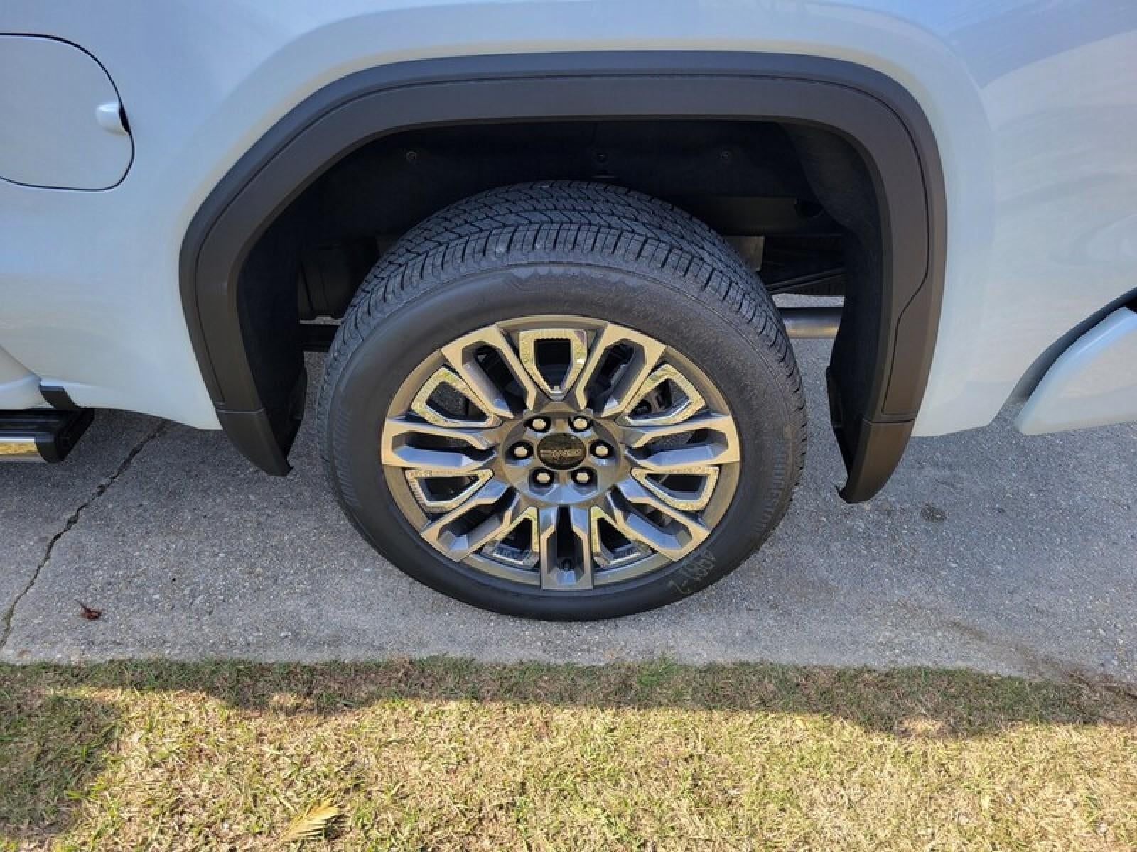 2026 GMC Sierra 1500 Crew Cab Short Box 4-Wheel Drive Denali Ultimate