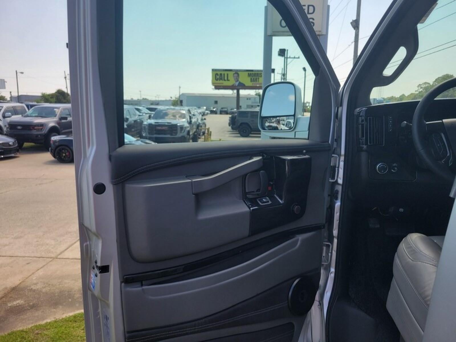 2025 GMC Savana Cargo 2500 2500 Extended Wheelbase Rear-Wheel Drive