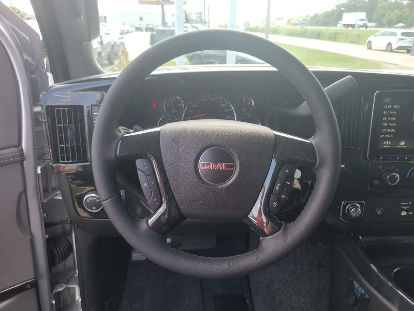 2025 GMC Savana Cargo 2500 2500 Extended Wheelbase Rear-Wheel Drive