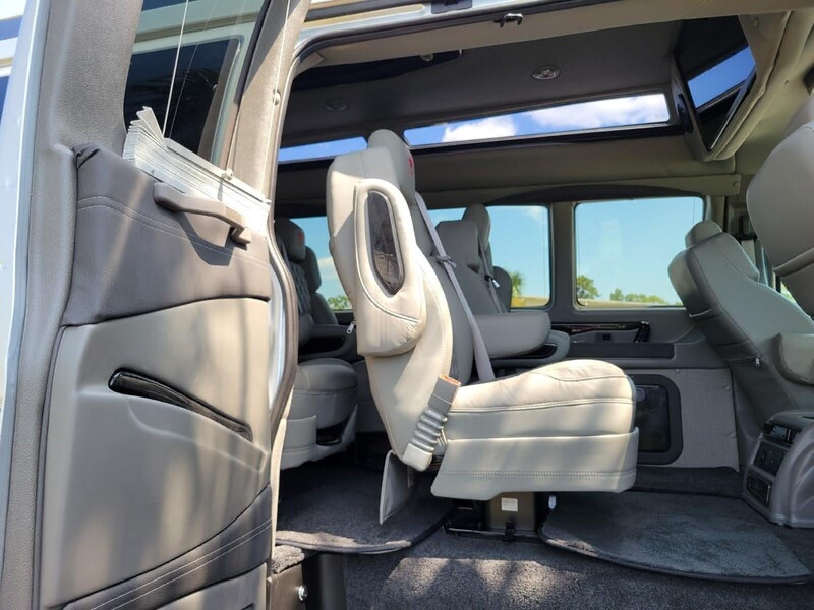 2025 GMC Savana Cargo 2500 2500 Extended Wheelbase Rear-Wheel Drive