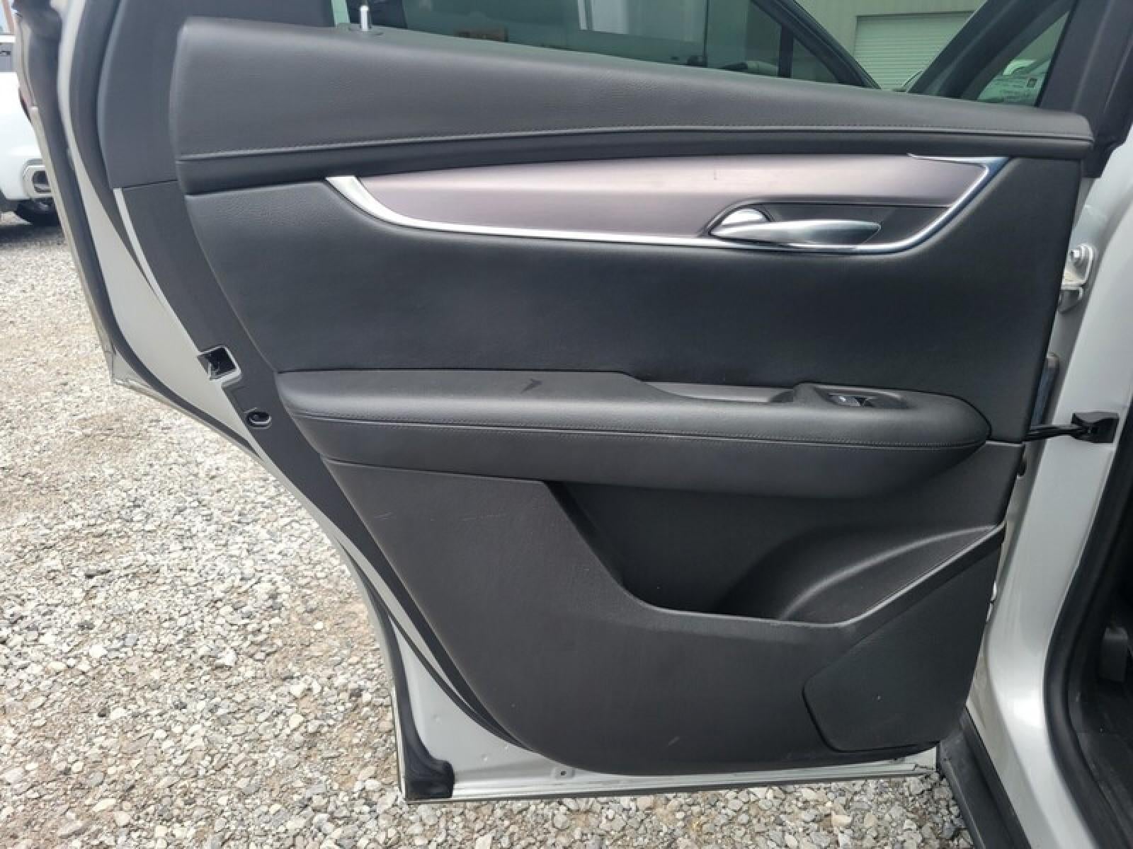 2017 Cadillac XT5 Luxury FWD