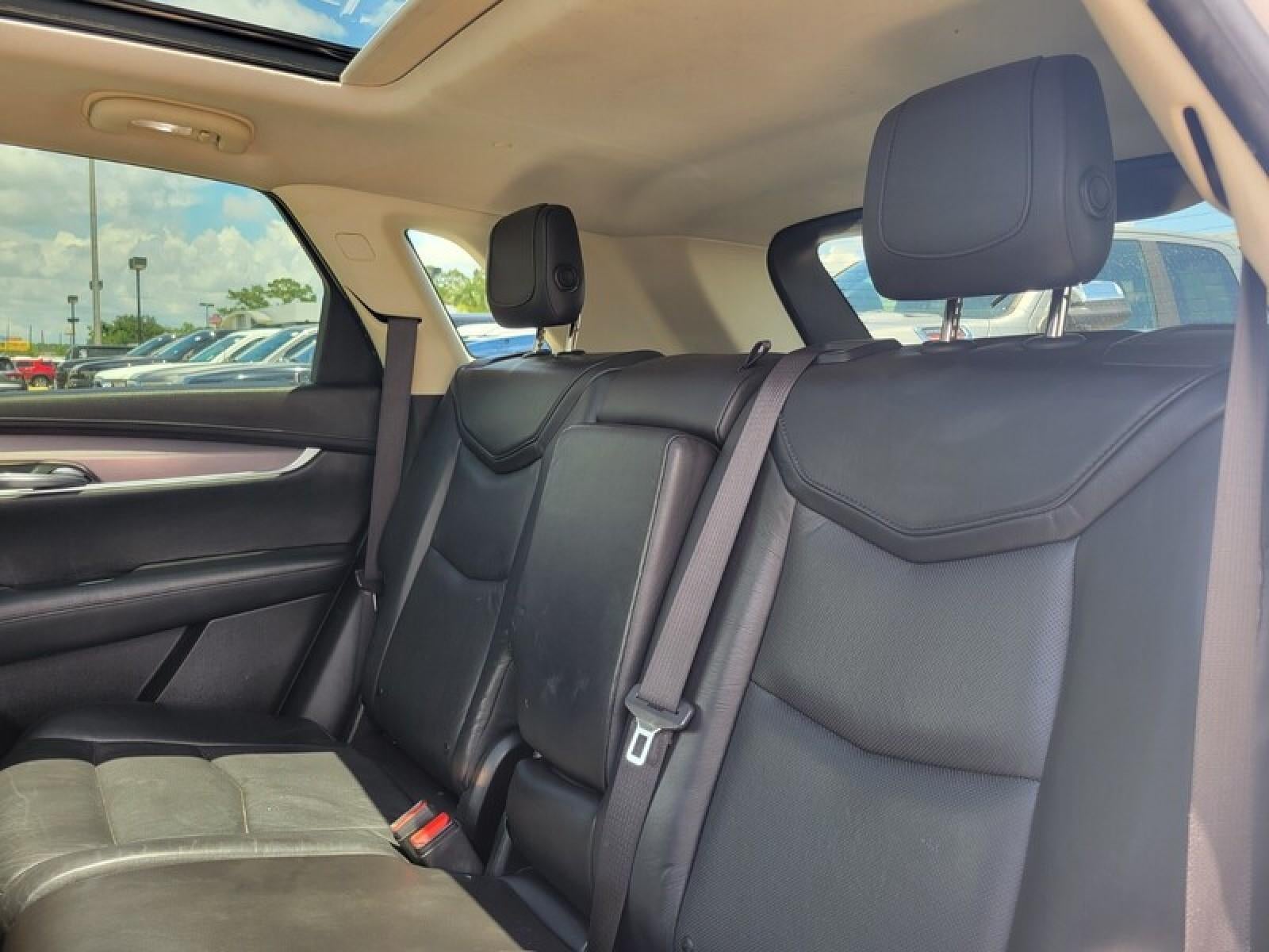 2017 Cadillac XT5 Luxury FWD