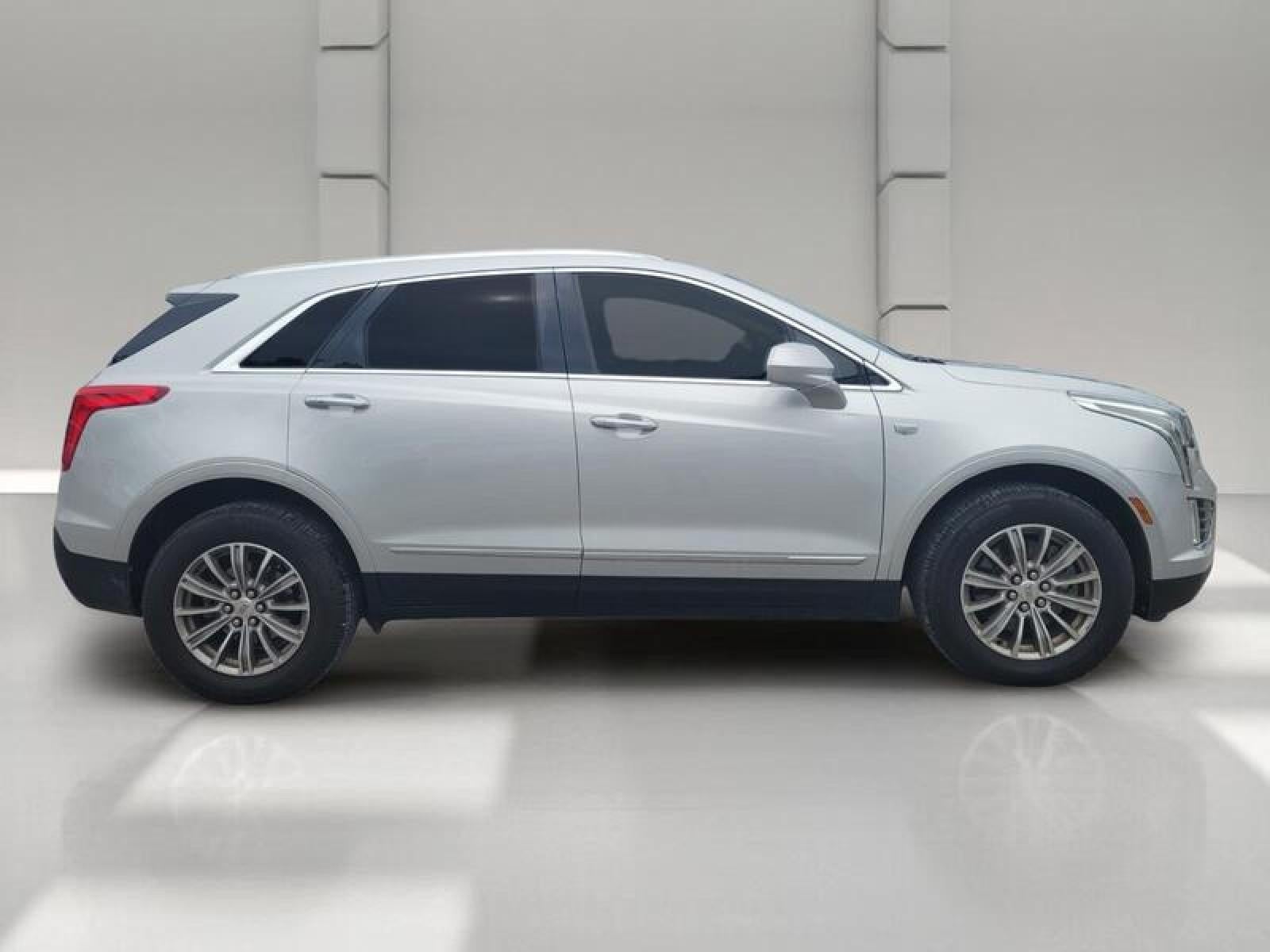 2017 Cadillac XT5 Luxury FWD