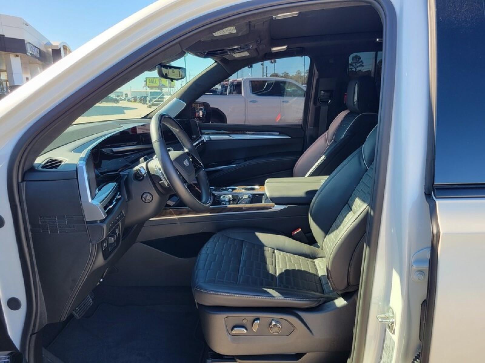 2025 Cadillac Escalade Sport Platinum