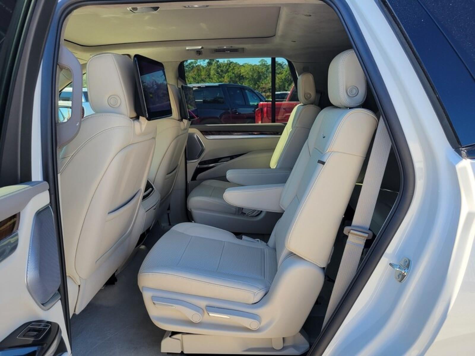 2025 Cadillac Escalade Sport Platinum