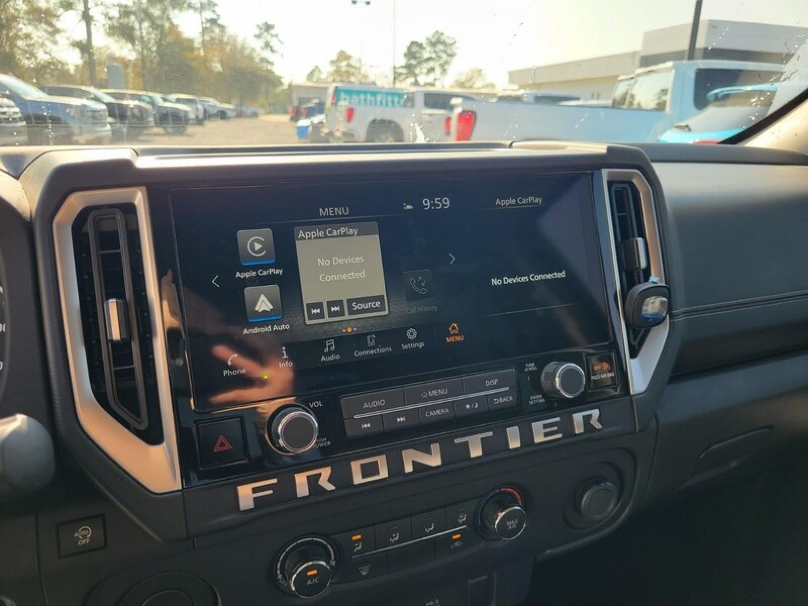 2025 Nissan Frontier SV