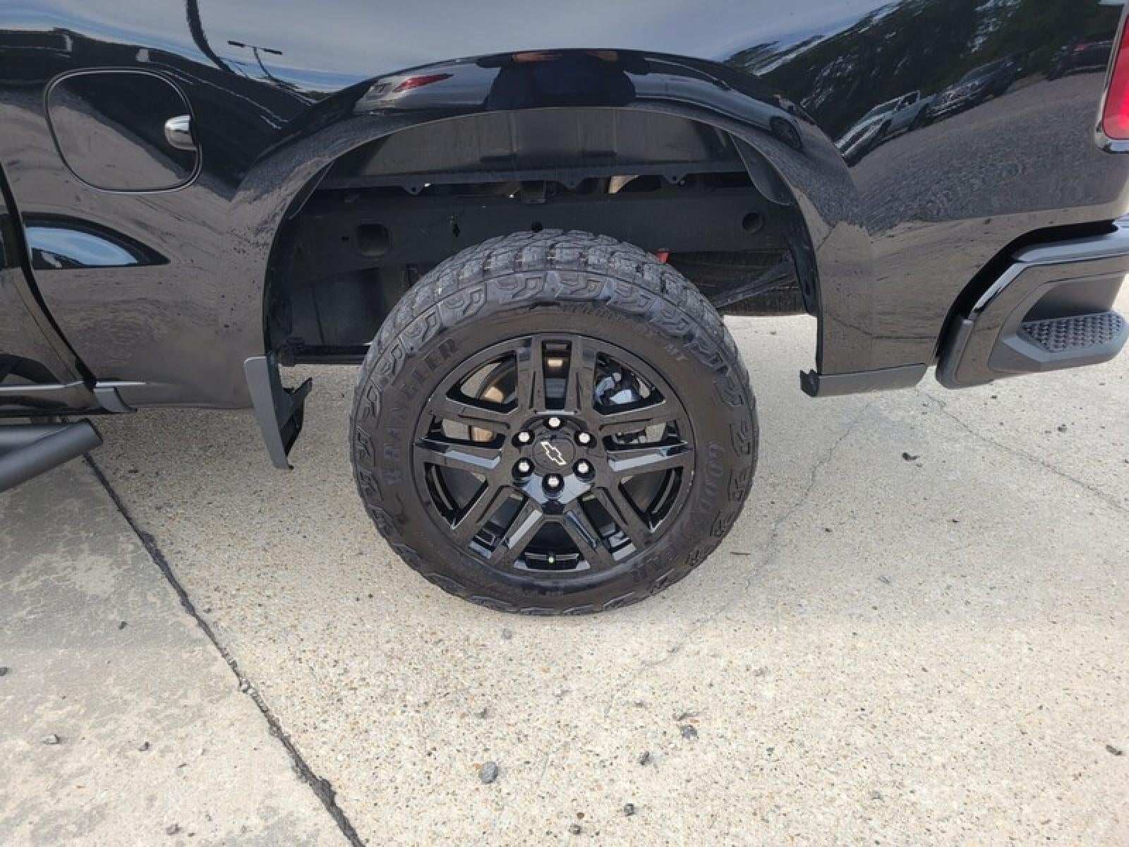 2023 Chevrolet Silverado 1500 Custom Trail Boss