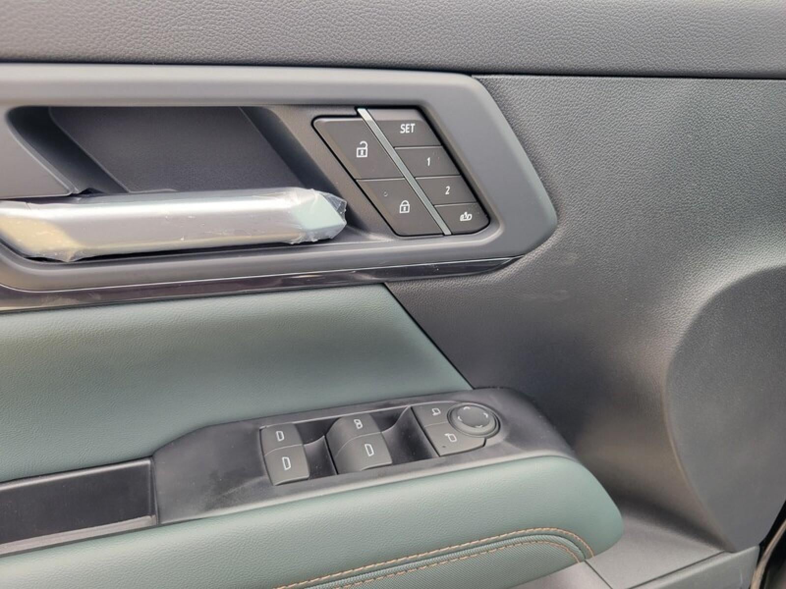 2027 GMC Terrain AWD 4dr AT4