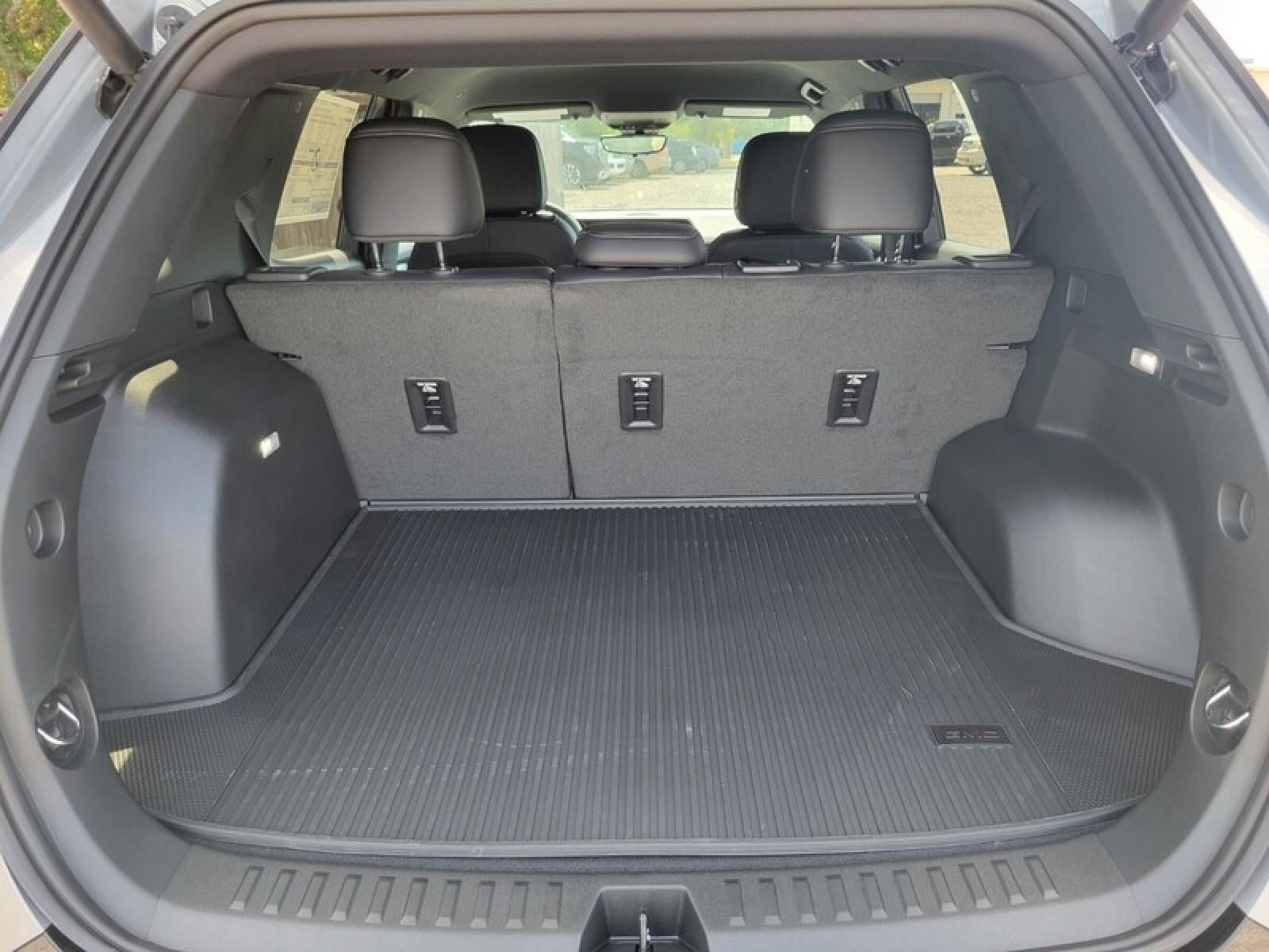 2027 GMC Terrain AWD 4dr AT4