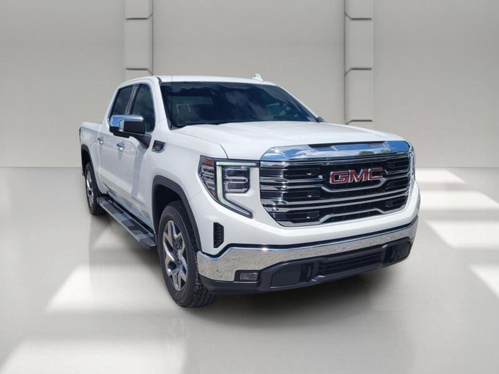 2026 GMC Sierra 1500 Crew Cab Short Box 2-Wheel Drive SLT