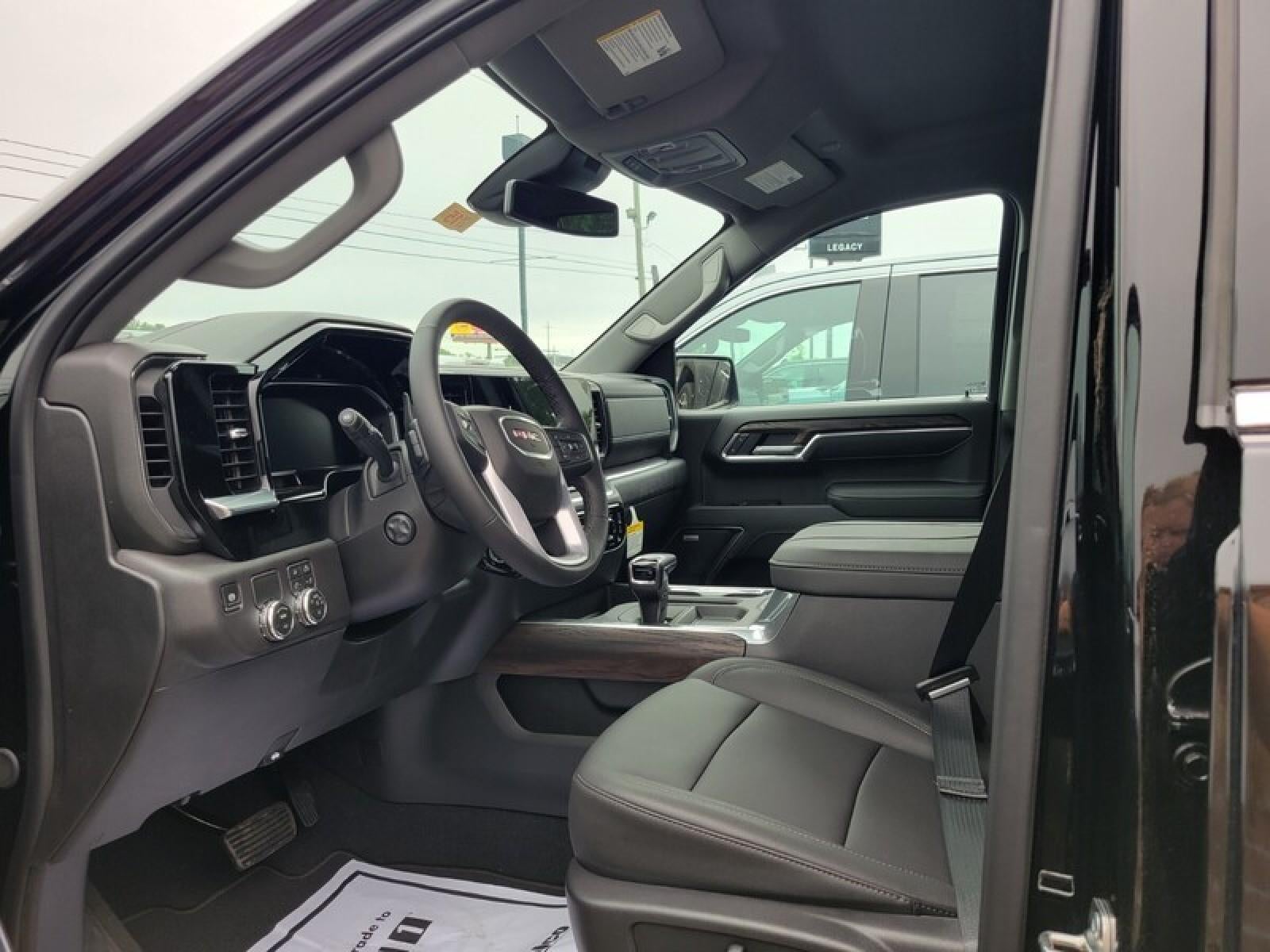 2026 GMC Sierra 1500 Crew Cab Short Box 2-Wheel Drive SLT