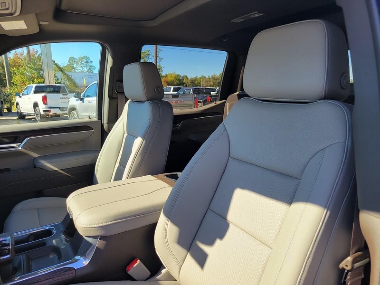 2026 GMC Sierra 1500 Crew Cab Short Box 2-Wheel Drive SLT