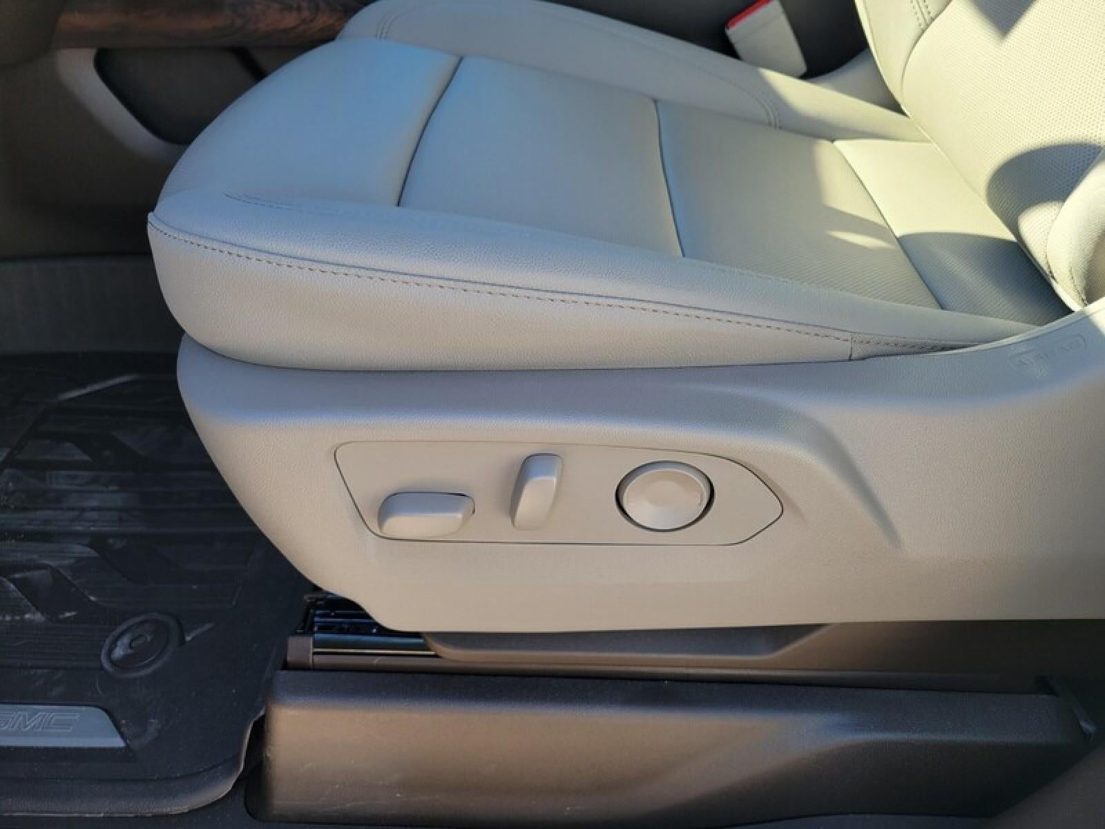 2026 GMC Sierra 1500 Crew Cab Short Box 2-Wheel Drive SLT