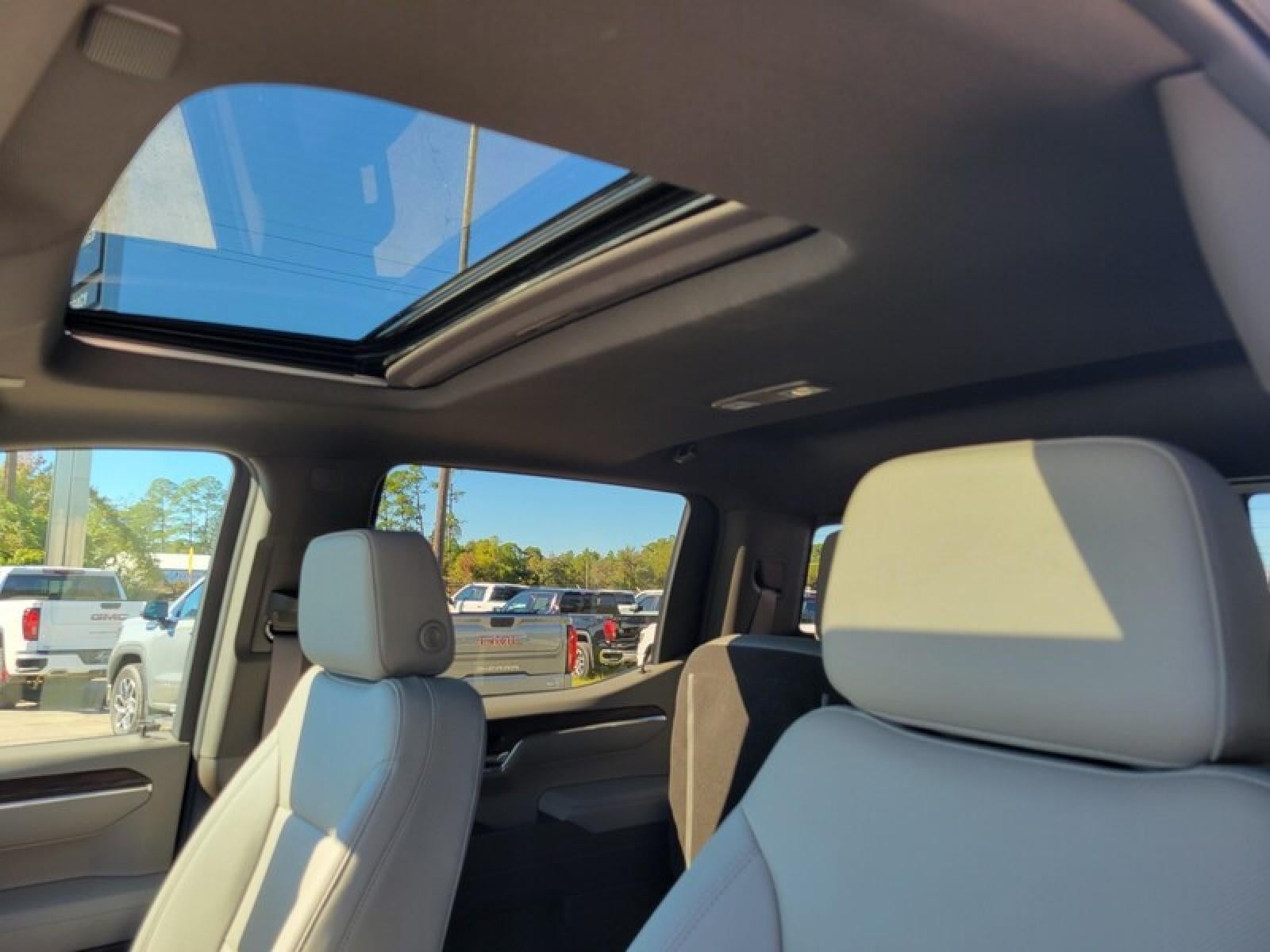 2026 GMC Sierra 1500 Crew Cab Short Box 2-Wheel Drive SLT