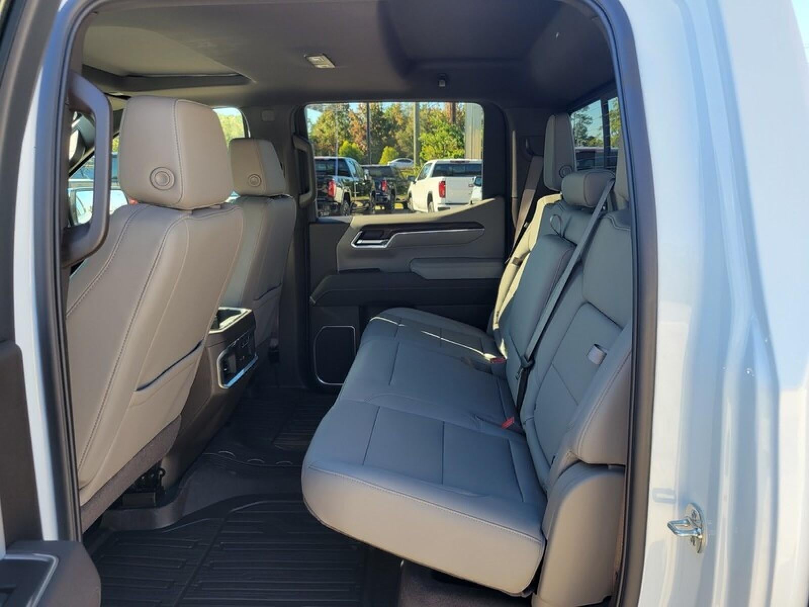 2026 GMC Sierra 1500 Crew Cab Short Box 2-Wheel Drive SLT