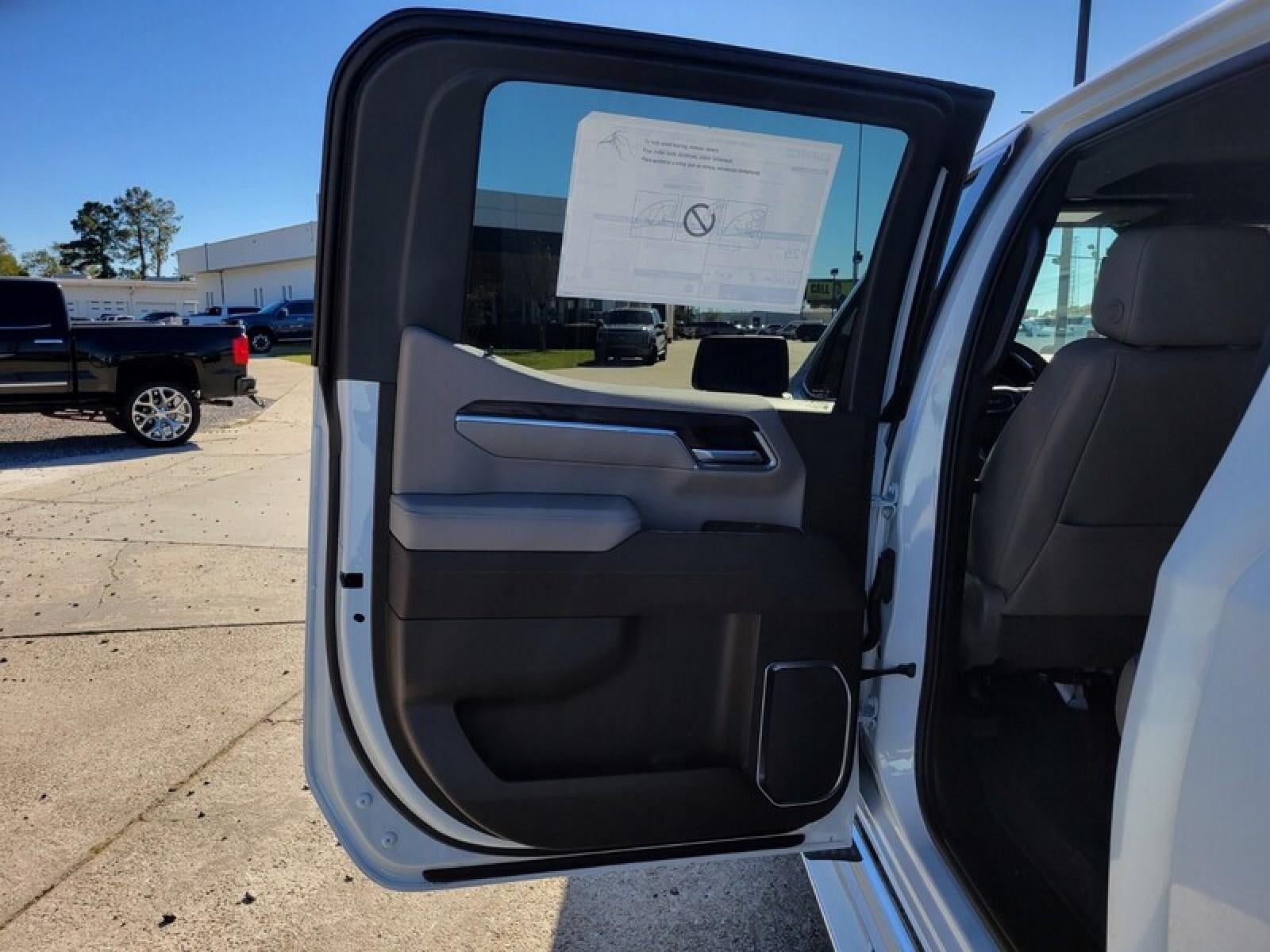 2026 GMC Sierra 1500 Crew Cab Short Box 2-Wheel Drive SLT