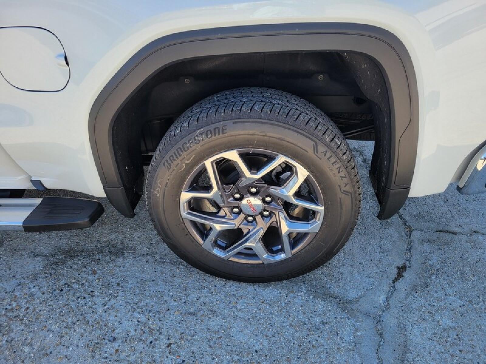 2026 GMC Sierra 1500 Crew Cab Short Box 2-Wheel Drive SLT