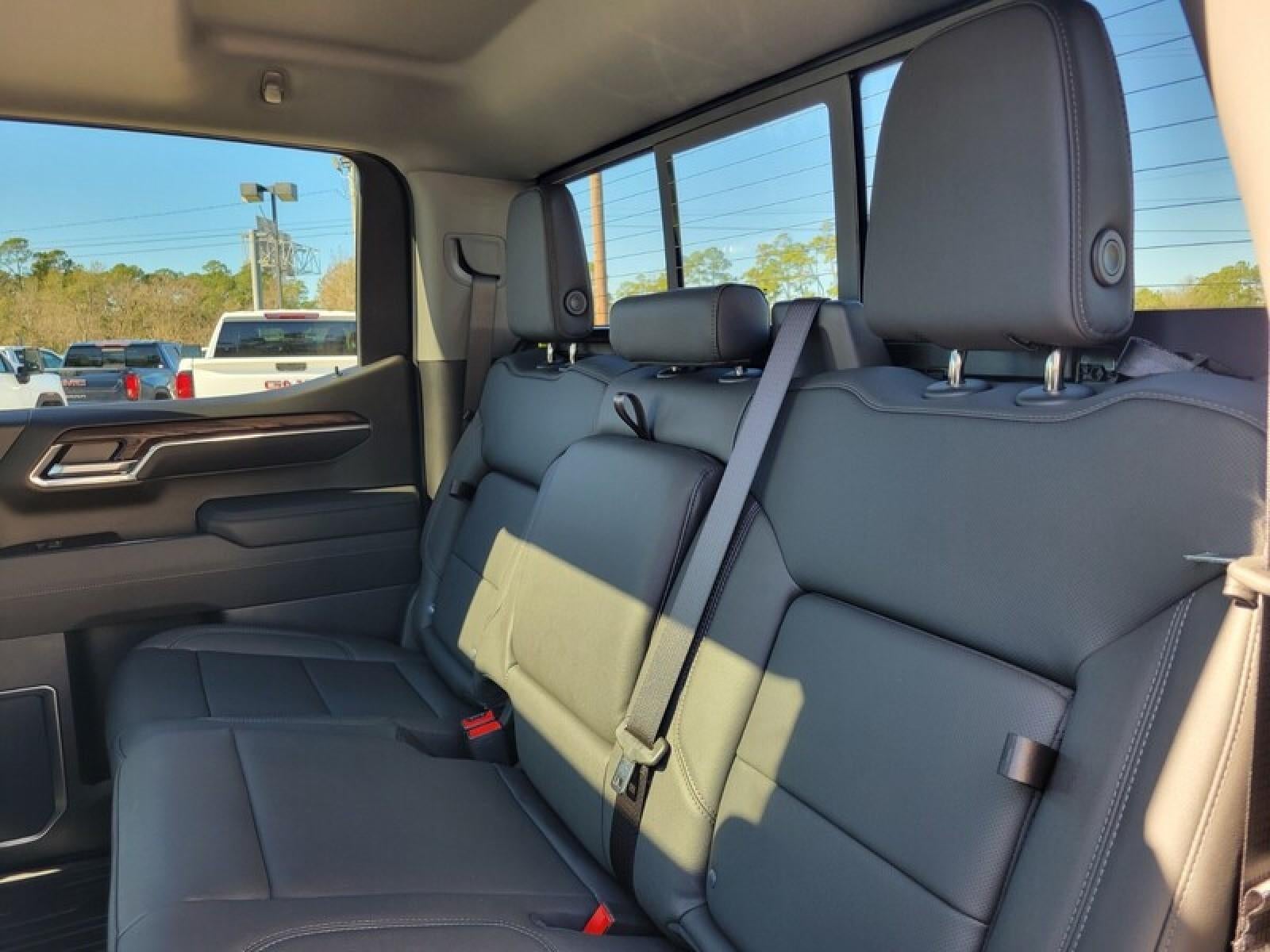 2026 GMC Sierra 1500 Crew Cab Short Box 2-Wheel Drive SLT