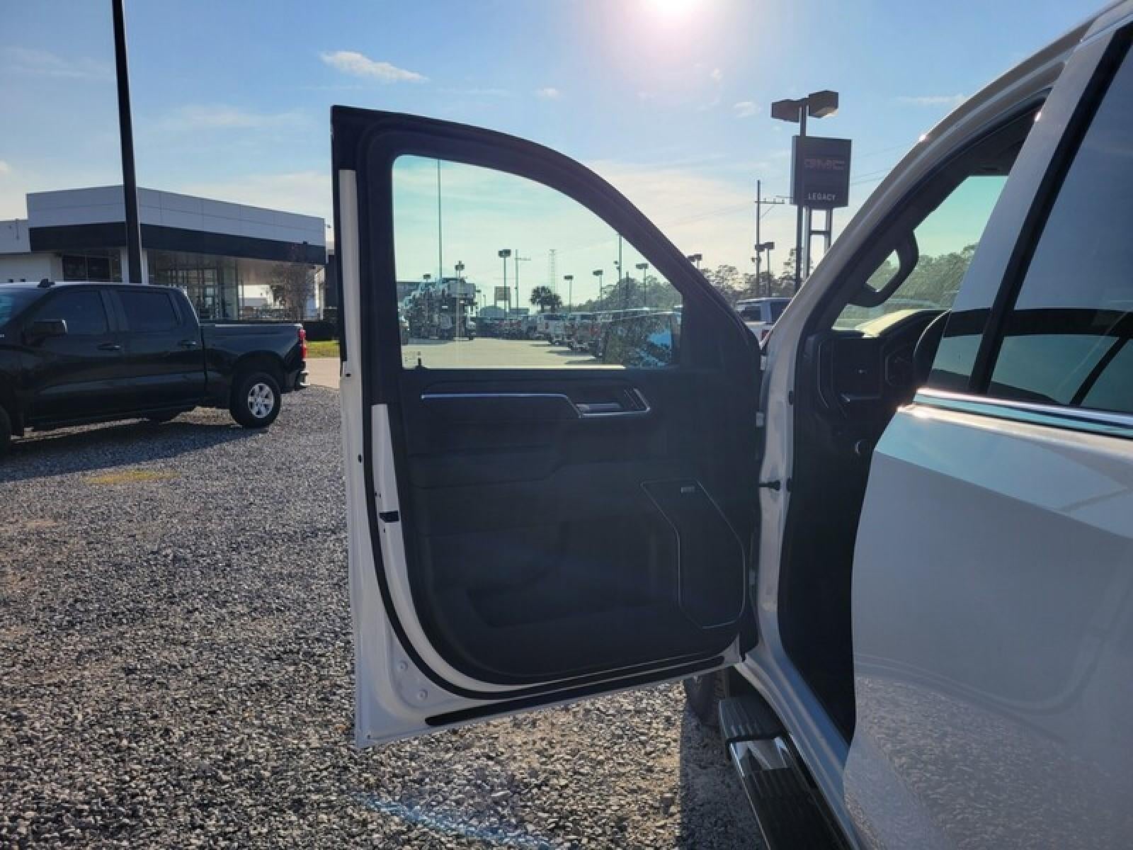 2026 GMC Sierra 1500 Crew Cab Short Box 2-Wheel Drive SLT