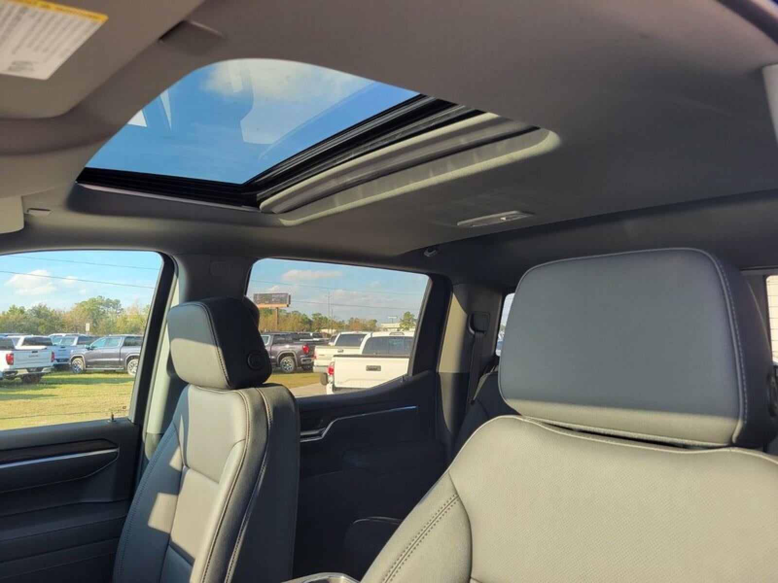 2026 GMC Sierra 1500 Crew Cab Short Box 2-Wheel Drive SLT