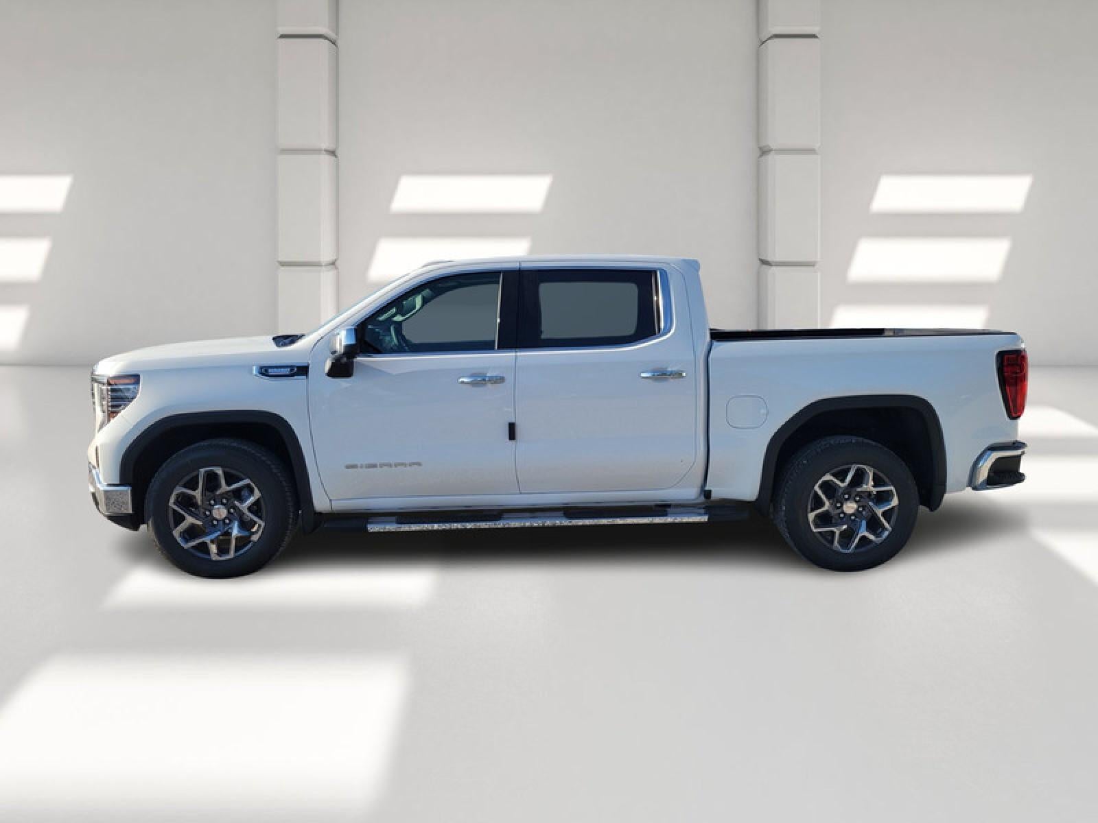 2026 GMC Sierra 1500 Crew Cab Short Box 2-Wheel Drive SLT