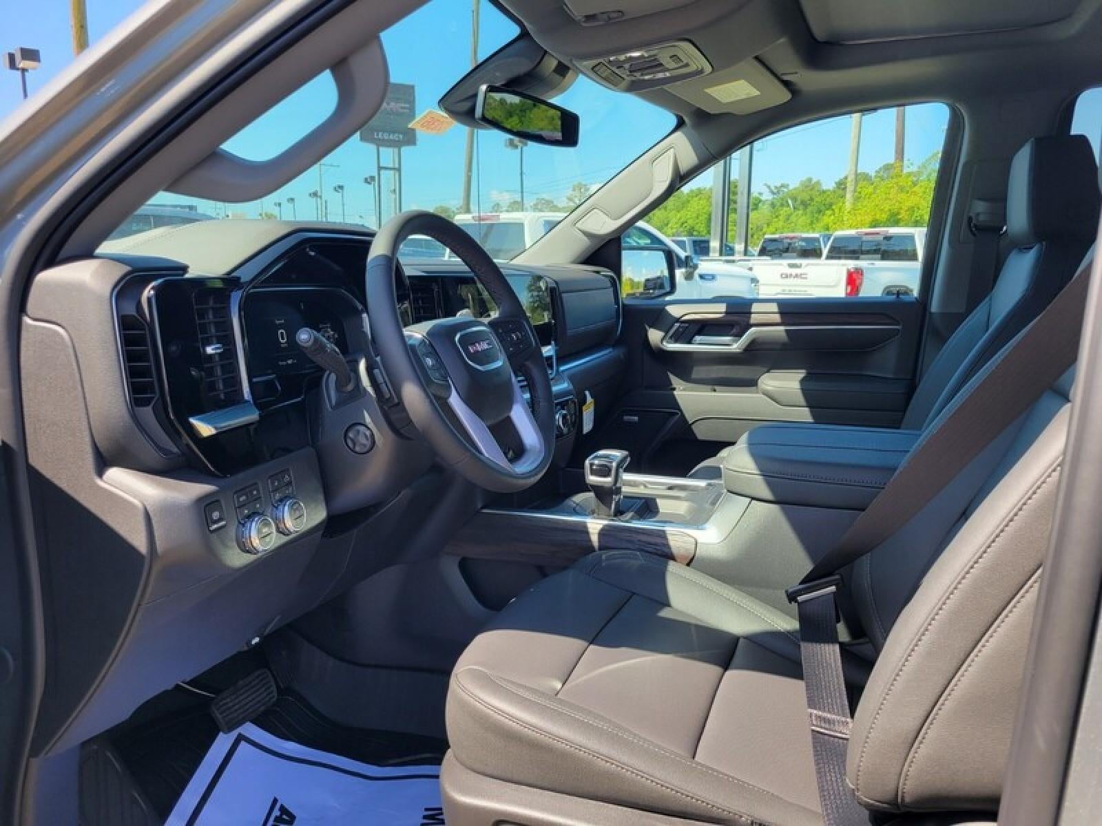 2026 GMC Sierra 1500 Crew Cab Short Box 2-Wheel Drive SLT