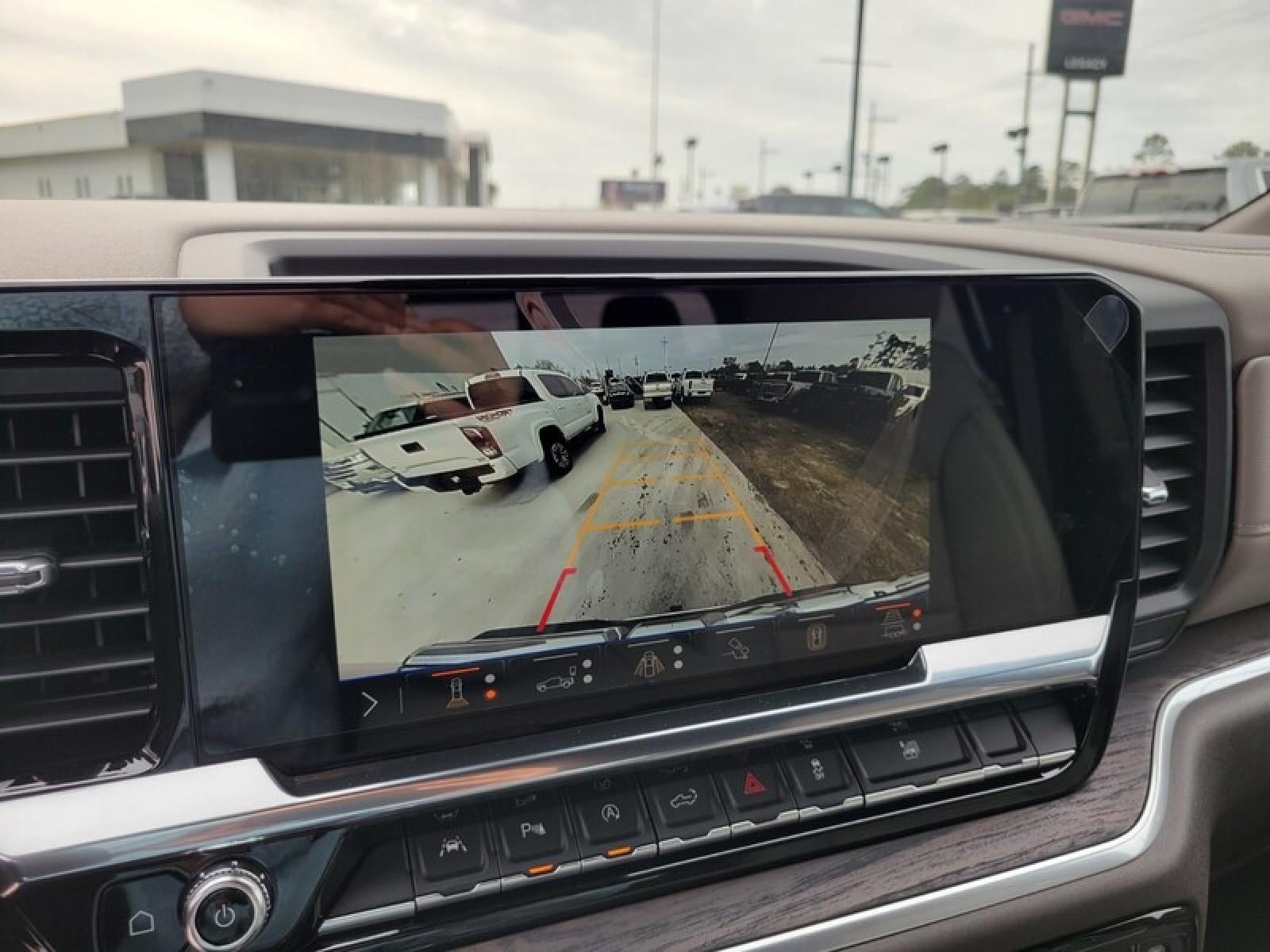 2026 GMC Sierra 1500 Crew Cab Short Box 2-Wheel Drive SLT