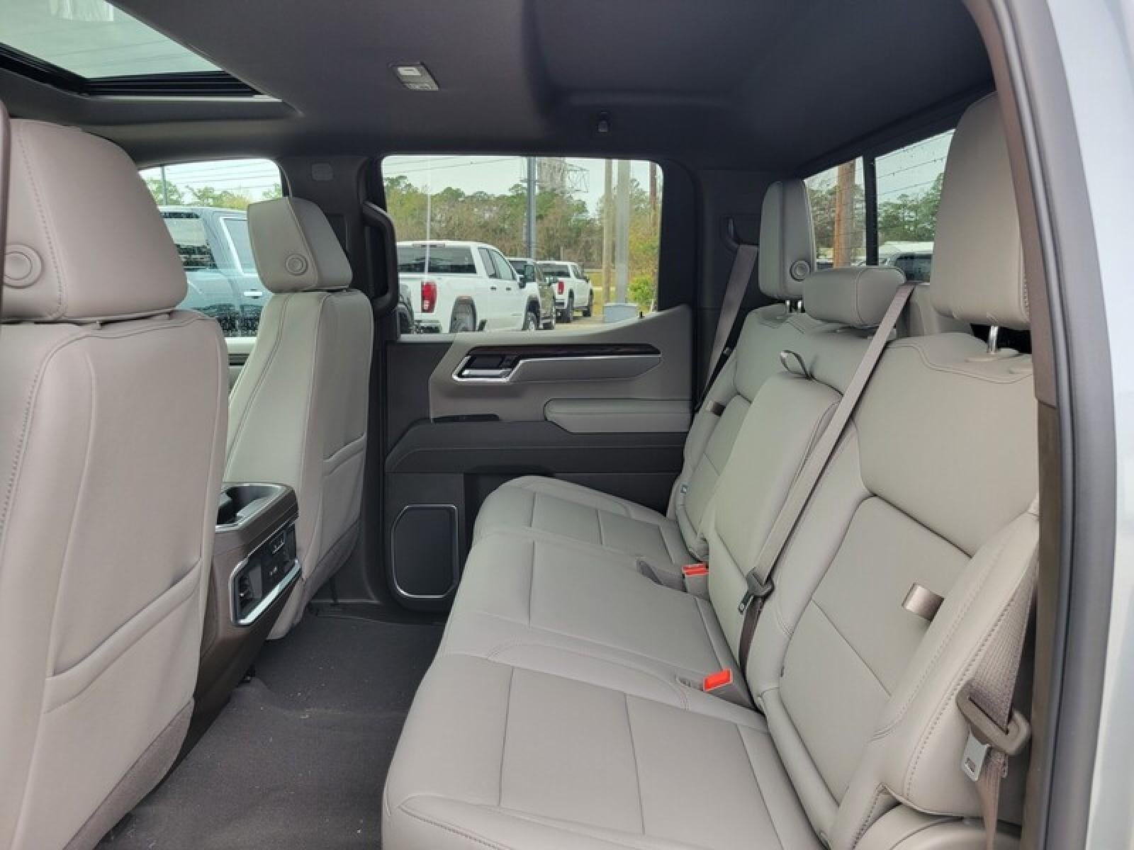 2026 GMC Sierra 1500 Crew Cab Short Box 2-Wheel Drive SLT